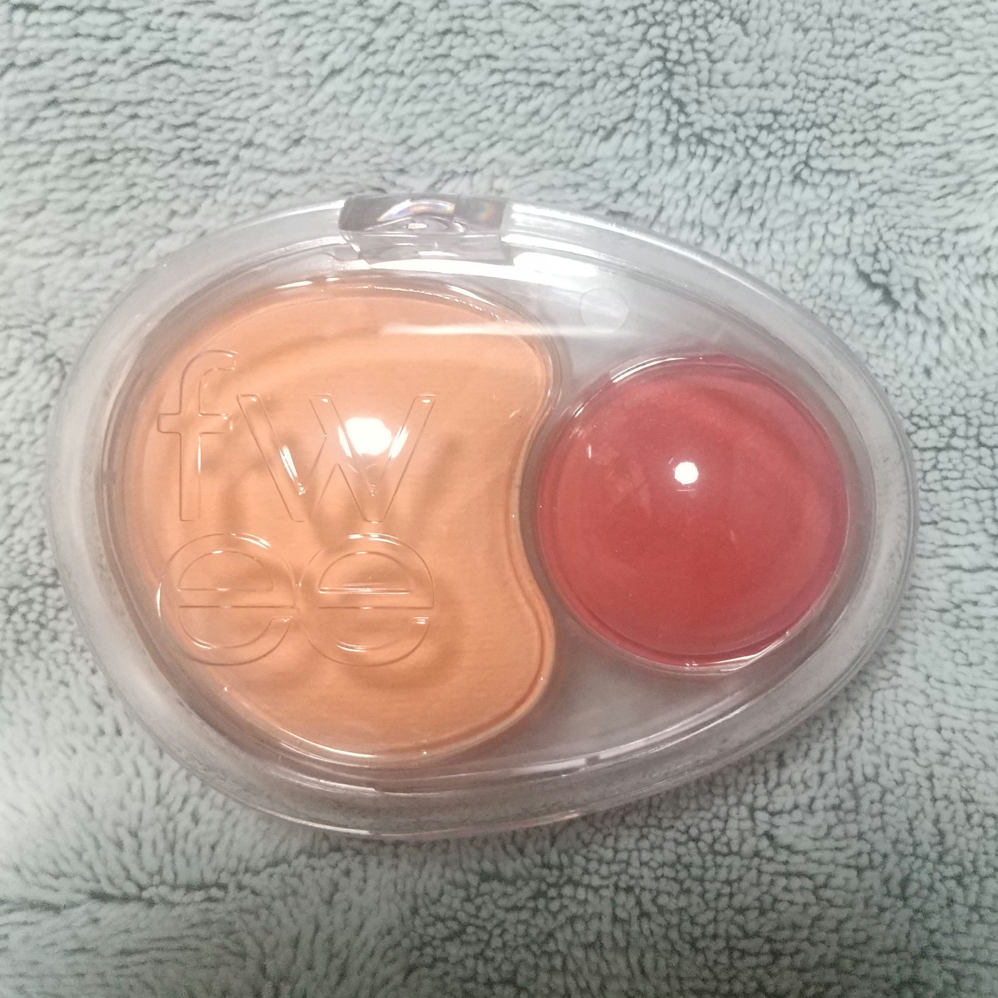 デュアルチークメロウ/fwee/ジェル・クリームチークを使ったクチコミ（3枚目）