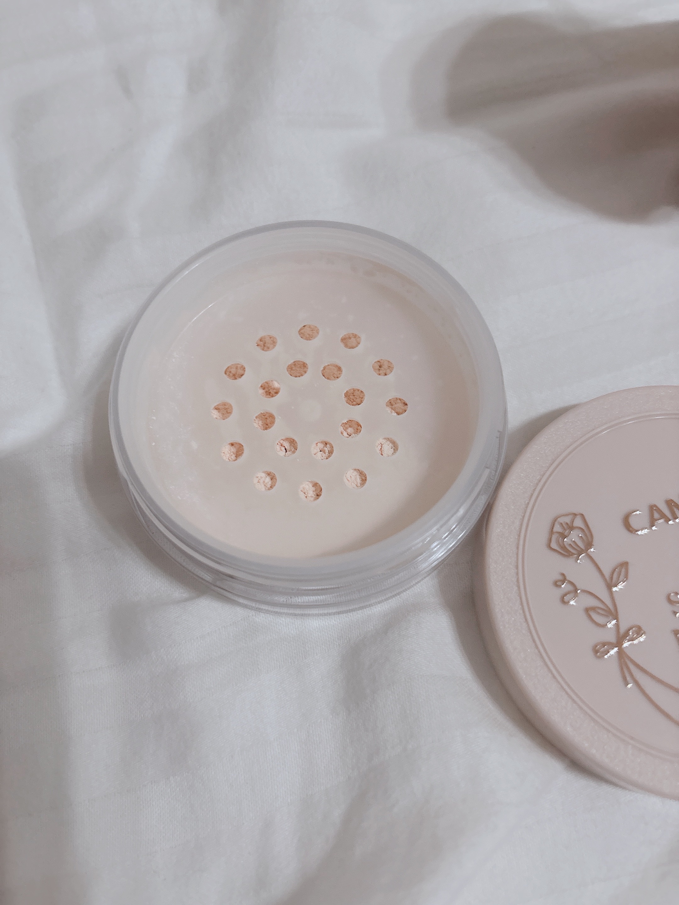 シルキールースモイストパウダー/キャンメイク/ルースパウダーを使ったクチコミ（2枚目）