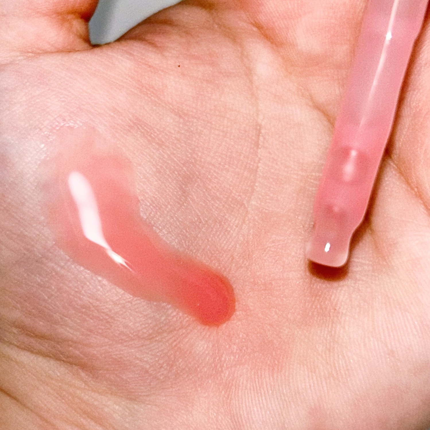 PDRNピンクアンプル PDRN 10,000ppm配合/MEDICUBE/美容液を使ったクチコミ（3枚目）