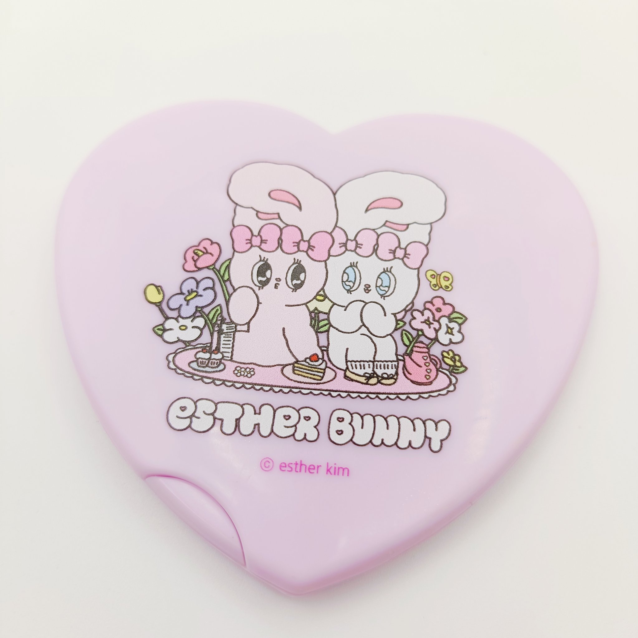 娘のサンタのプレゼント
エスターバニーのハートミラー💜‪
中身もキラキラハート✨
かわちい🤍🥺