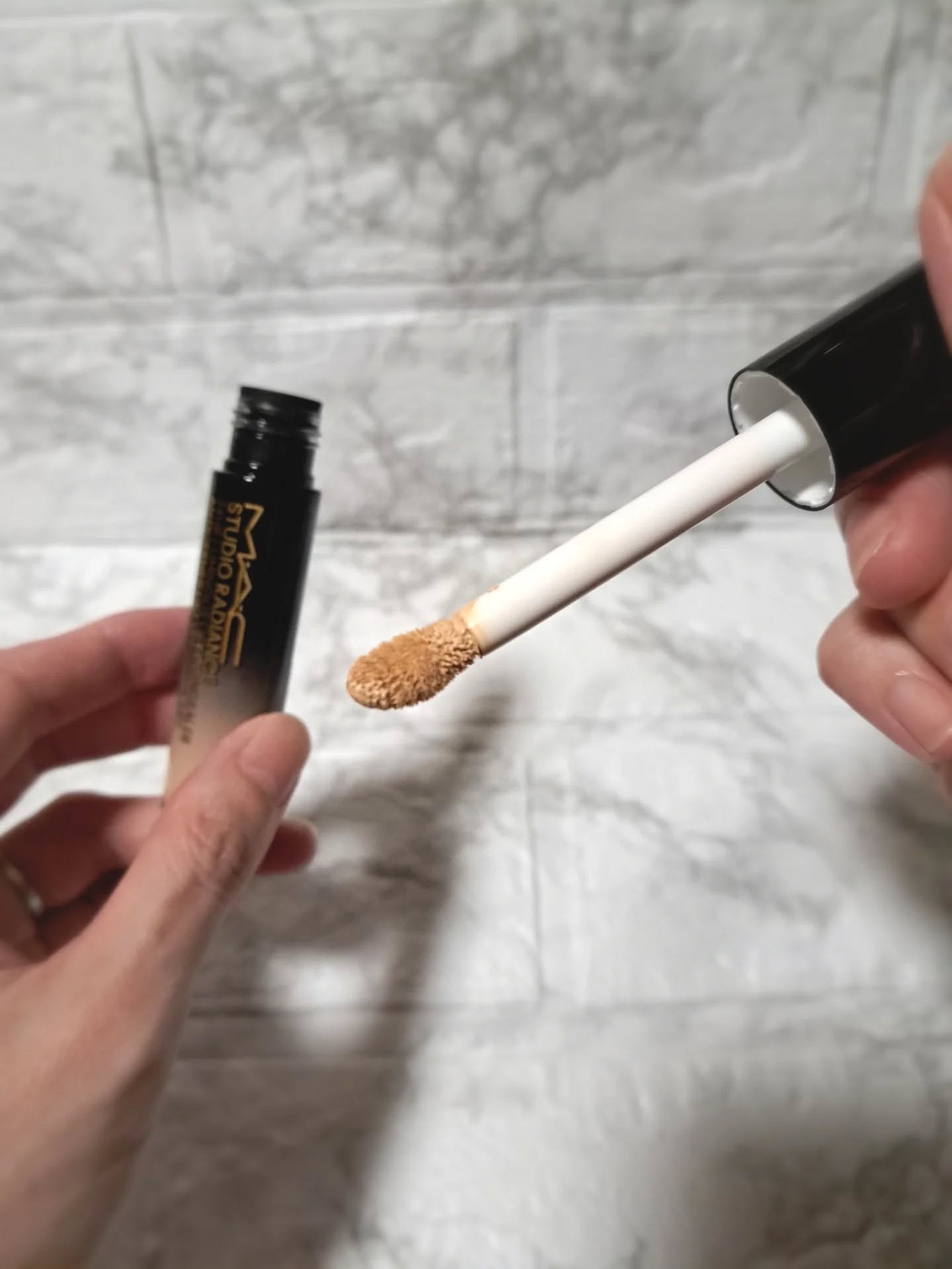 スタジオ ラディアンス 24 ルミナス コンシーラー/M・A・C/リキッドコンシーラーを使ったクチコミ（3枚目）