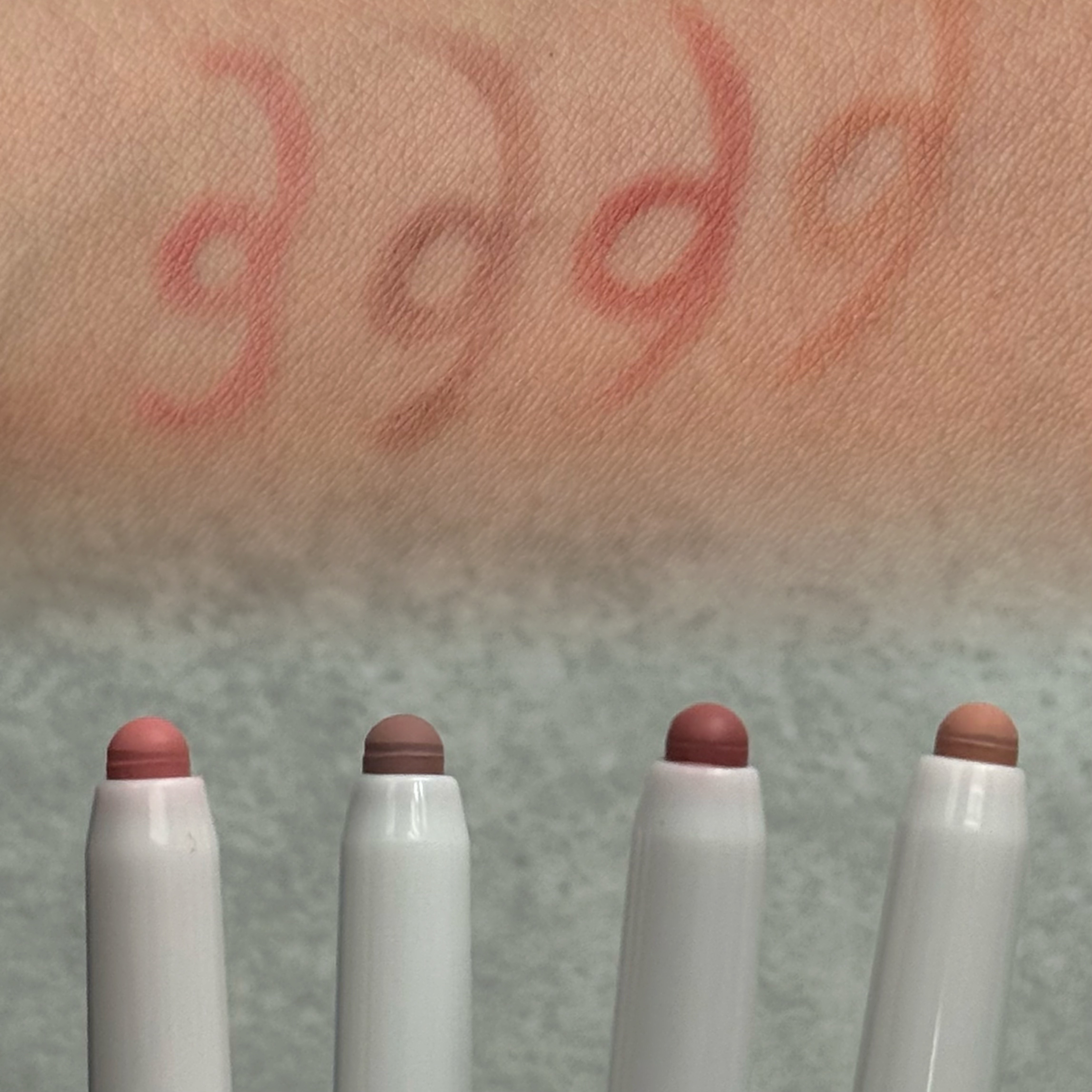 ドットオンムードリップペンシル/Heart Percent/リップライナーを使ったクチコミ（3枚目）