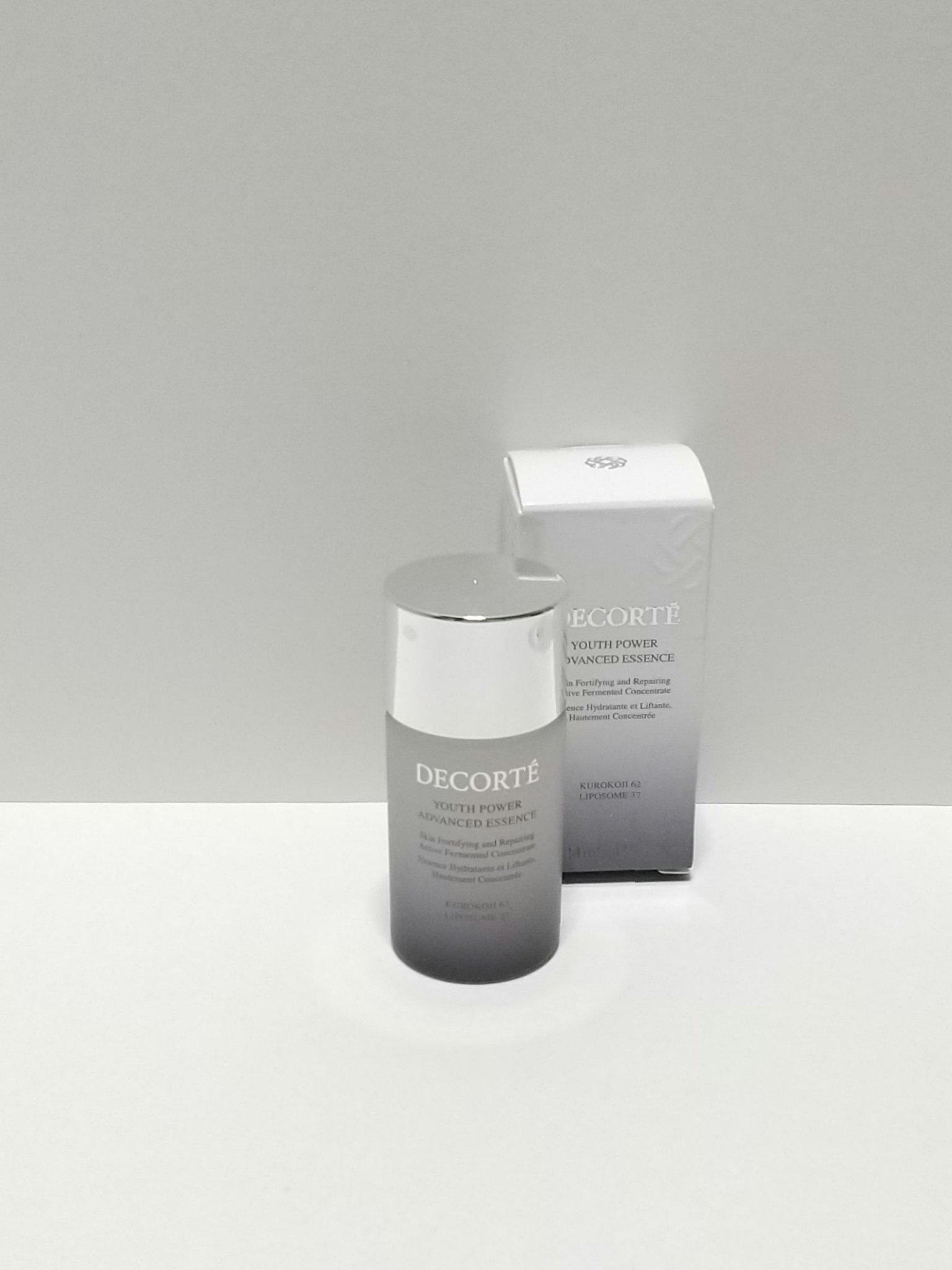 ⭐️⭐️⭐️⭐️☆
好きな使用感💕

#PR

DECORTÉ
ユース パワー エッセンス ローション

公式さまのキャンペーンでミニボトルをいただきました✨
黒麹発酵パワーの化粧水とのこと
発酵系好きなので気になっていたアイテム💕

