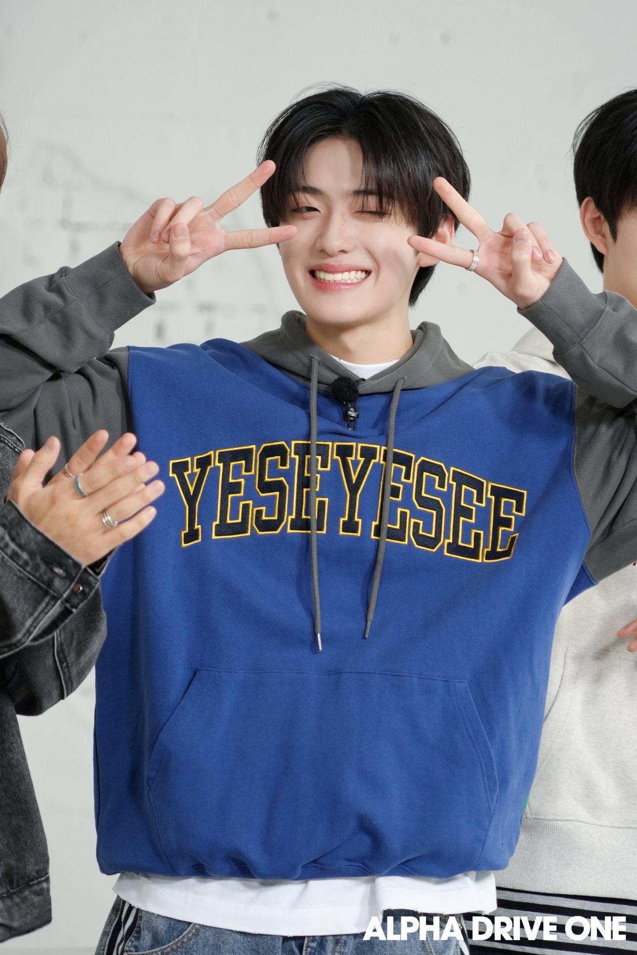 ALPHA DRIVE ONE on LIPS 「'ONEDREAMFOREVER'EP.1-2BehindPh..」(4枚目)