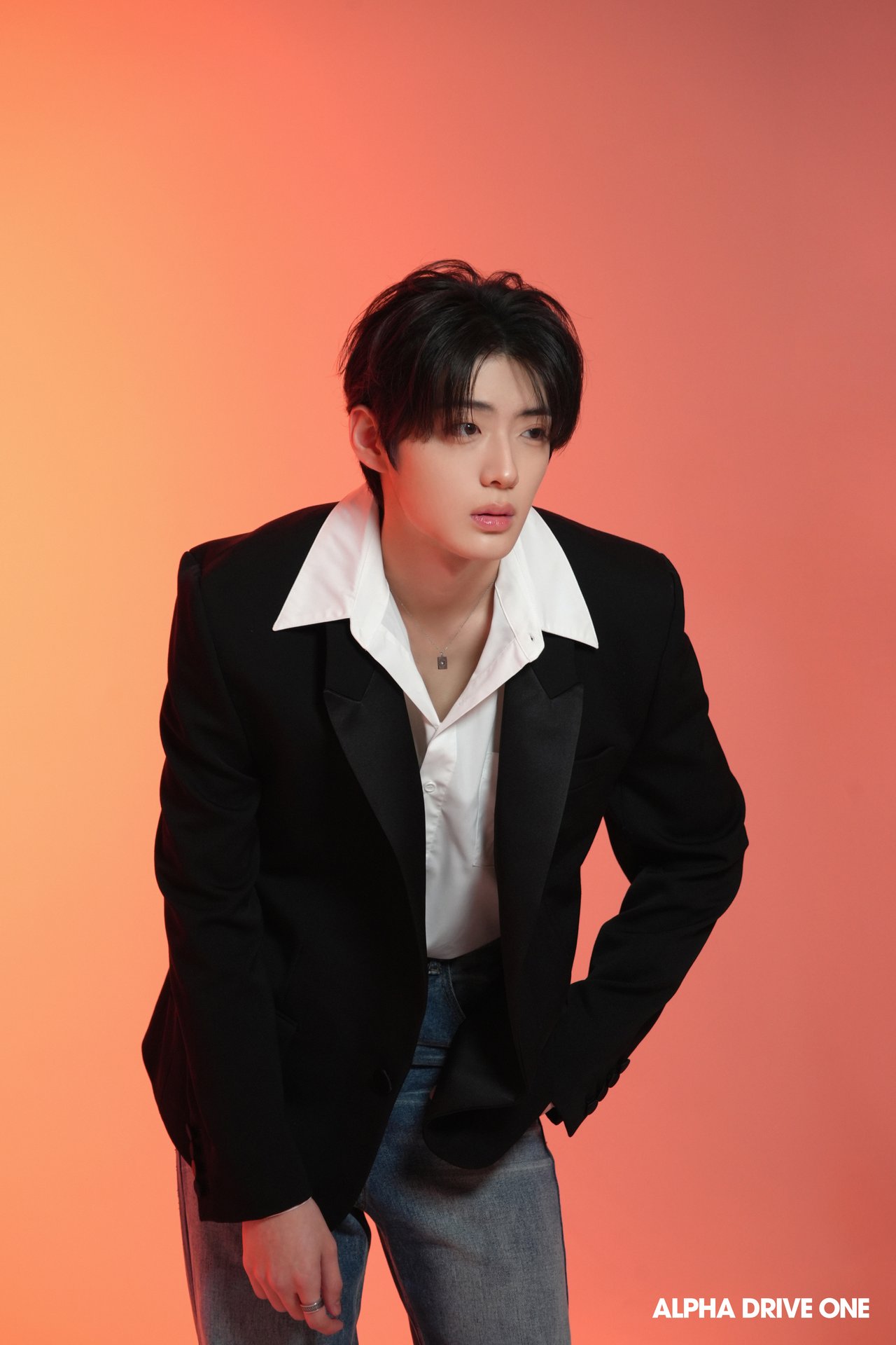 ALPHA DRIVE ONE (알파드라이브원) Official Profile Behind Photo

part4

#archive