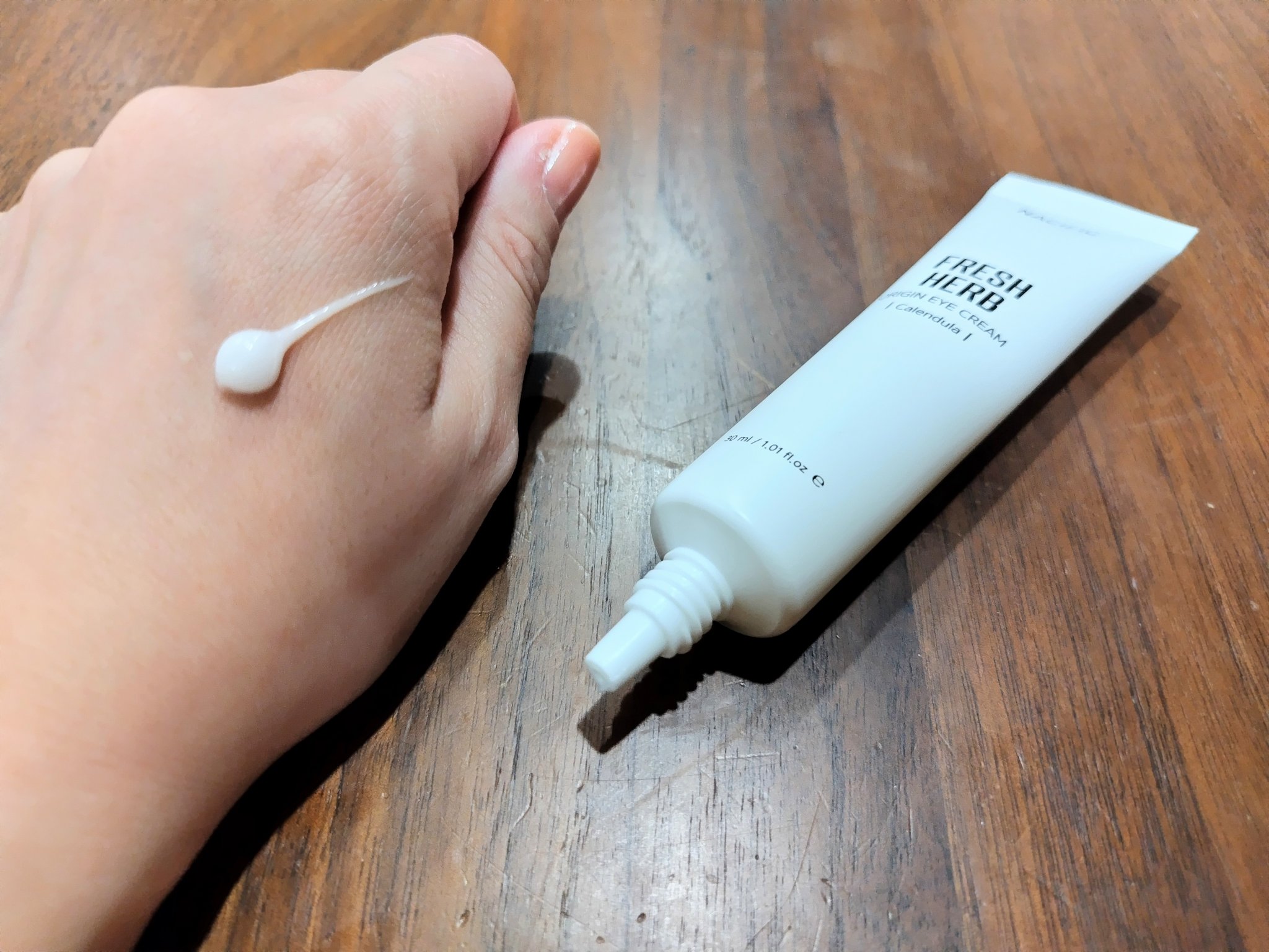 NACIFIC フレッシュハーブオリジン アイクリームのクチコミ「NACIFIC　フレッシュハーブオリジン アイクリーム

Qoo10メガ割でポッキリだったので.....」（2枚目）