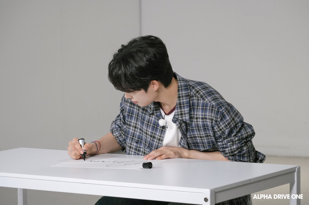 ALPHA DRIVE ONE on LIPS 「IntroducingALPHADRIVEONE’sSigna..」(3枚目)