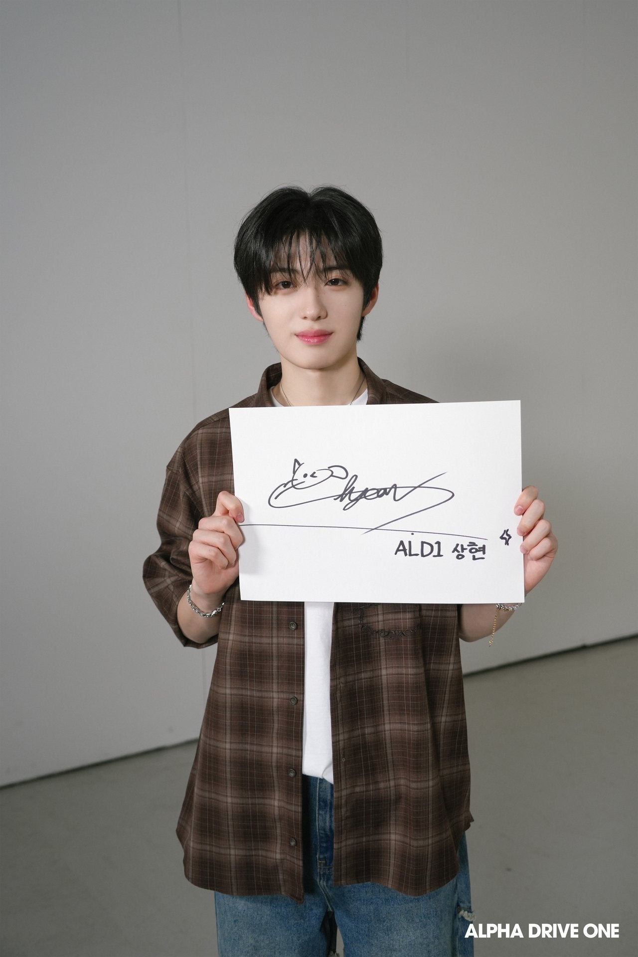 ALPHA DRIVE ONE on LIPS 「IntroducingALPHADRIVEONE’sSigna..」(2枚目)