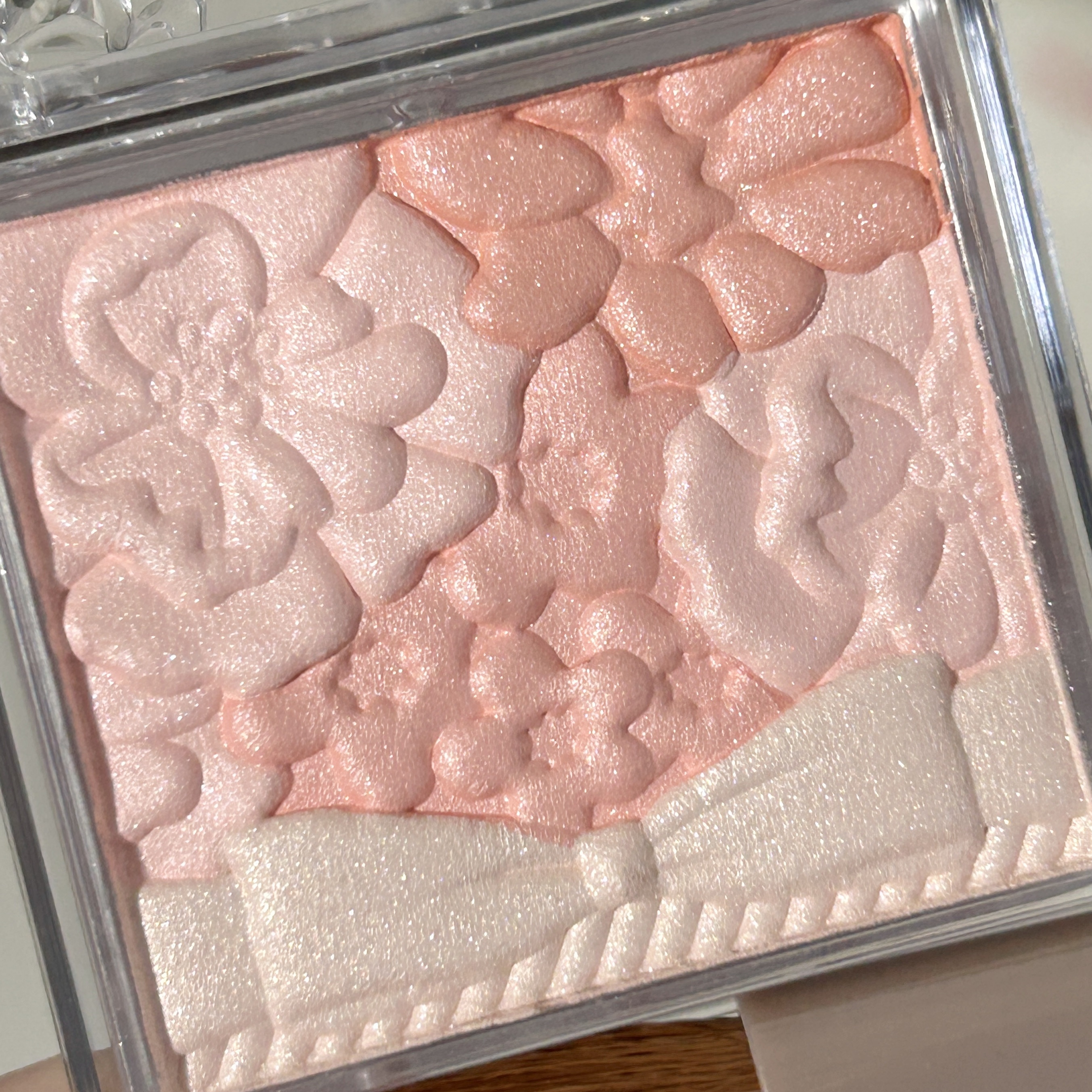 キャンメイク グロウフルールチークスのクチコミ「 コスメ購入品🍑

いつも韓国コスメばっかりだけど、
やっぱり日本のコスメもかわいいなଘ(⸝⸝.....」（1枚目）