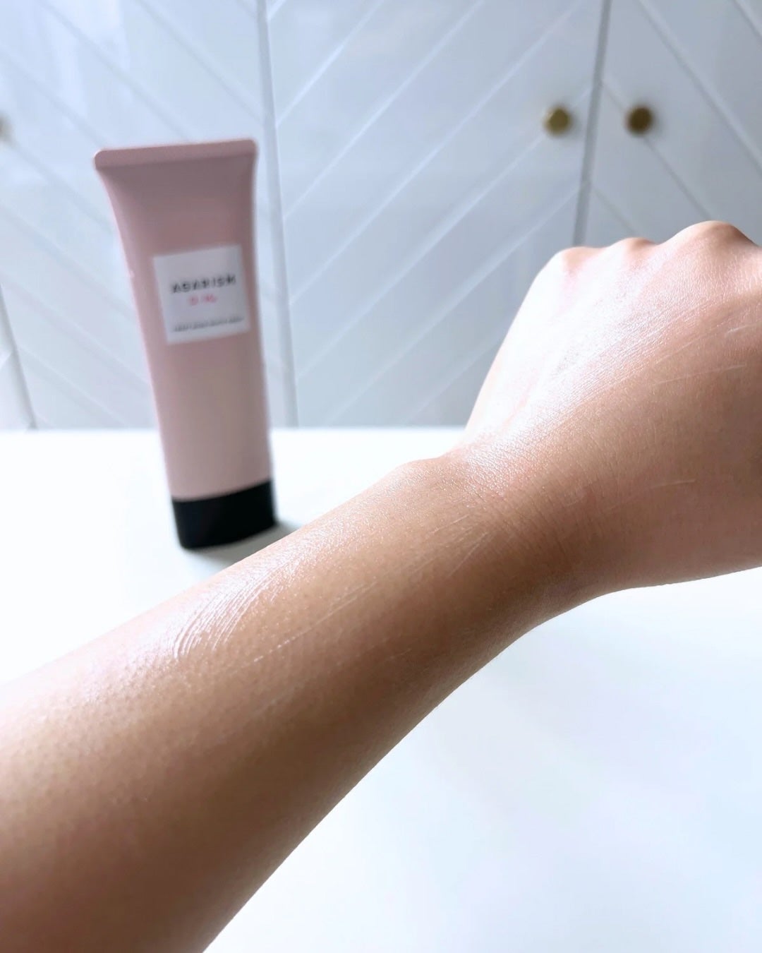 キューミースウィートボムホワイトクリーム/AGARISM/ボディクリームを使ったクチコミ(5枚目)