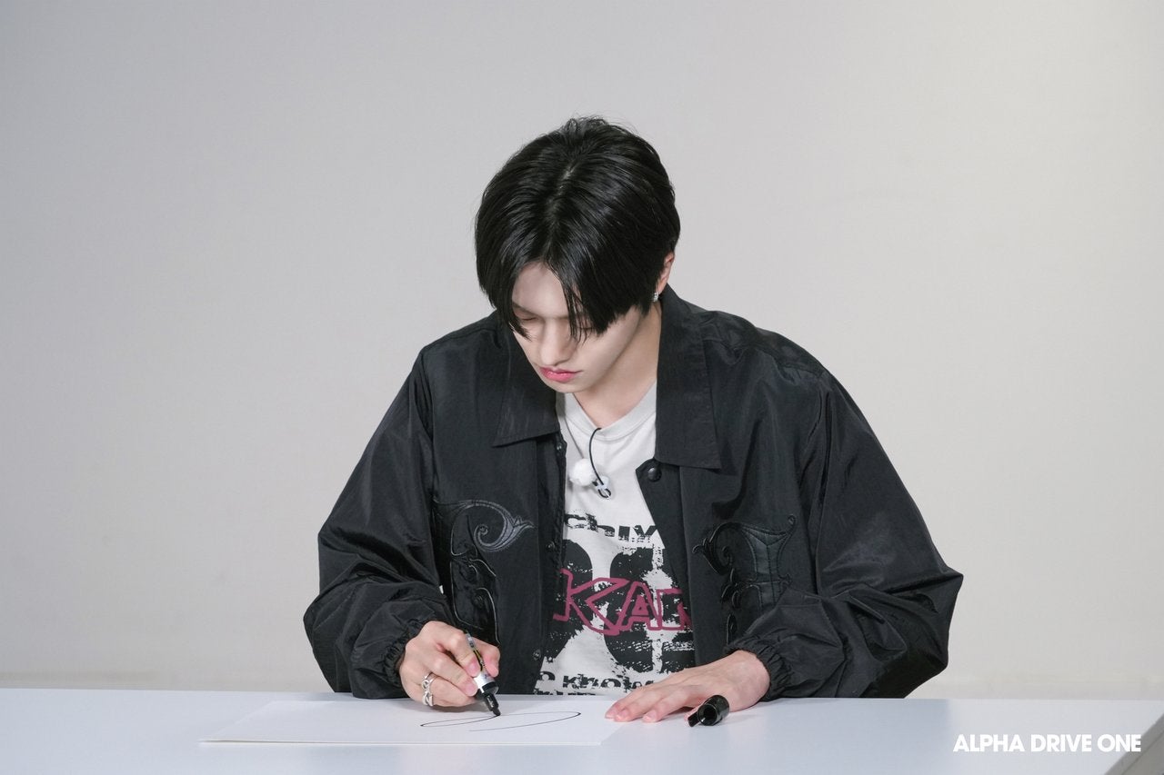 ALPHA DRIVE ONE on LIPS 「IntroducingALPHADRIVEONE’sSigna..」(10枚目)