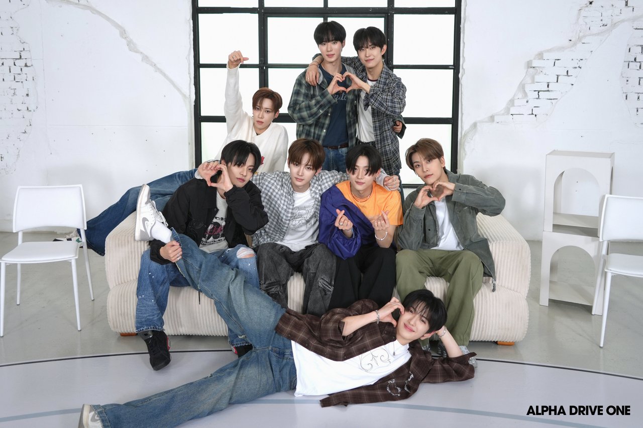 'ONE DREAM FOREVER' EP.3-4 Behind Photo

part1

#archive