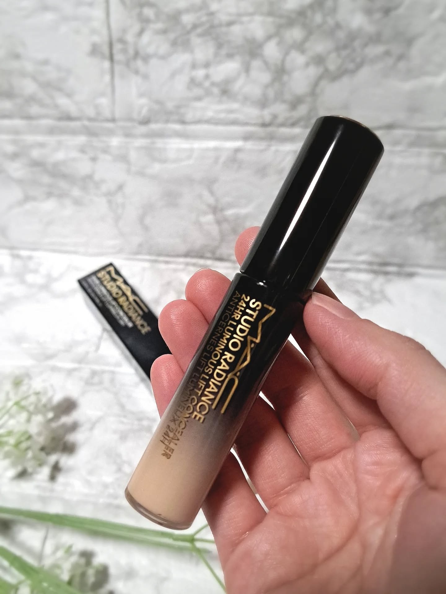 スタジオ ラディアンス 24 ルミナス コンシーラー/M・A・C/リキッドコンシーラーを使ったクチコミ（2枚目）