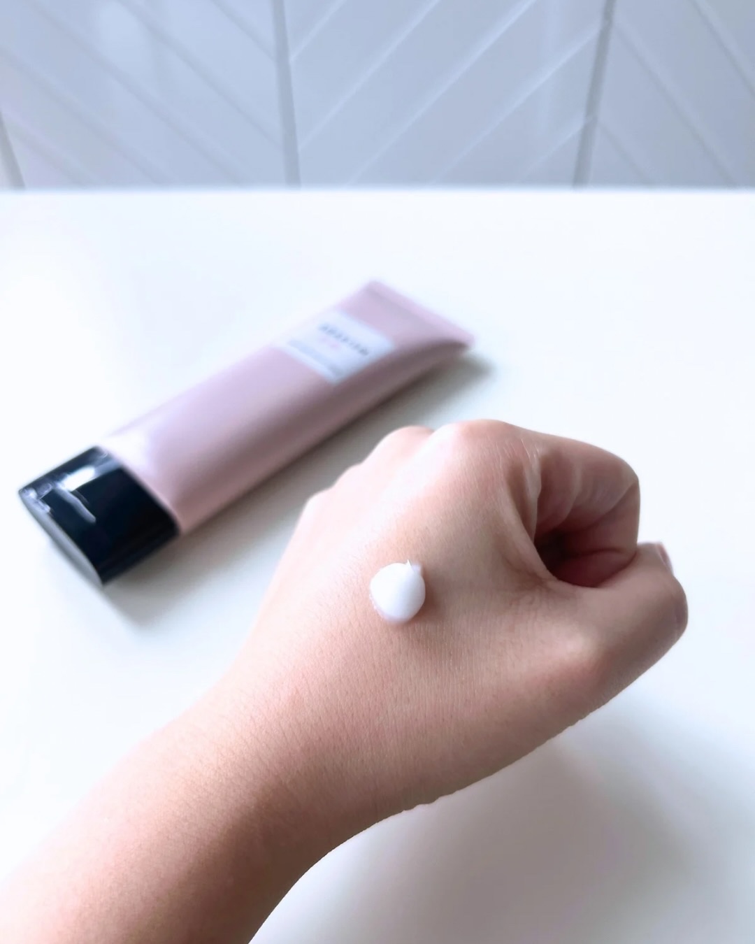 キューミースウィートボムホワイトクリーム/AGARISM/ボディクリームを使ったクチコミ（3枚目）