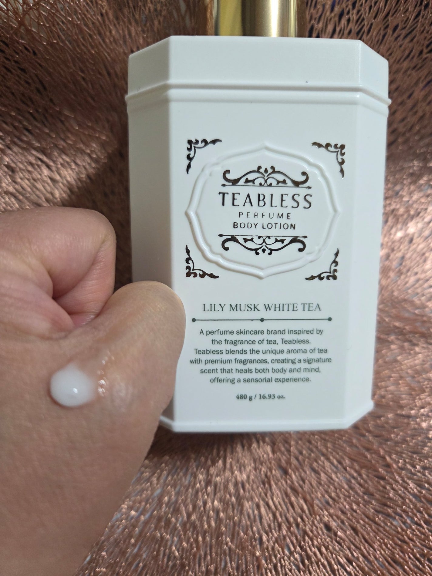 パフュームボディローション リリィムスクホワイトティー/TEABLESS/ボディローションを使ったクチコミ(1枚目)