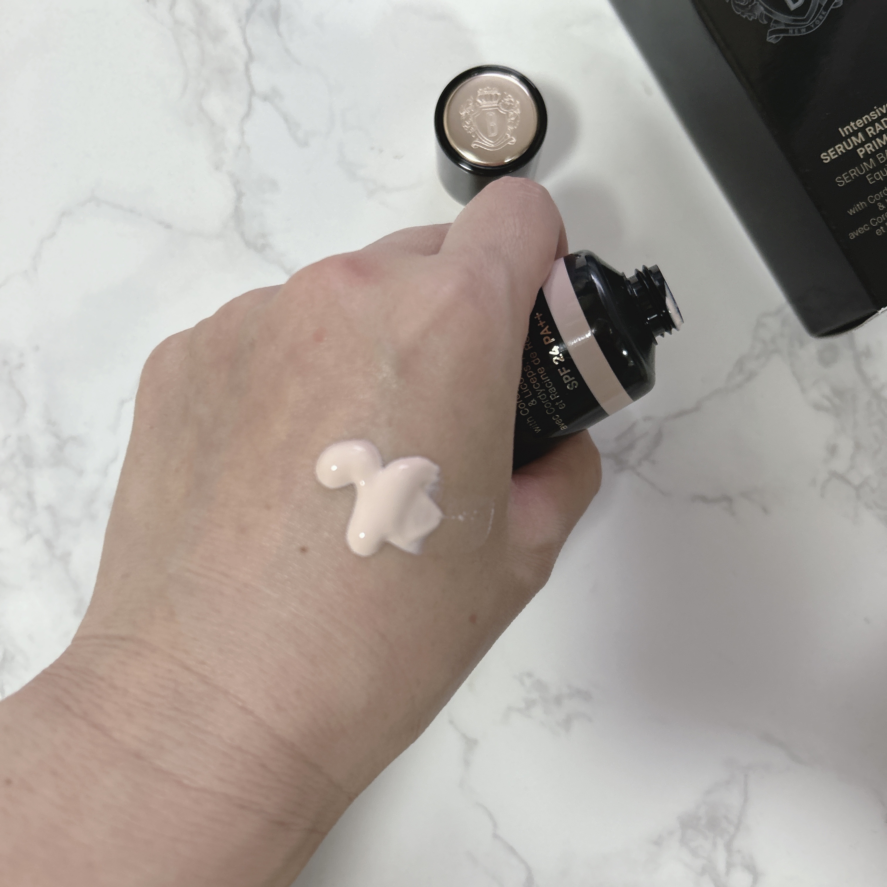 インテンシブ セラム ラディアンス プライマー/BOBBI BROWN/化粧下地を使ったクチコミ（2枚目）