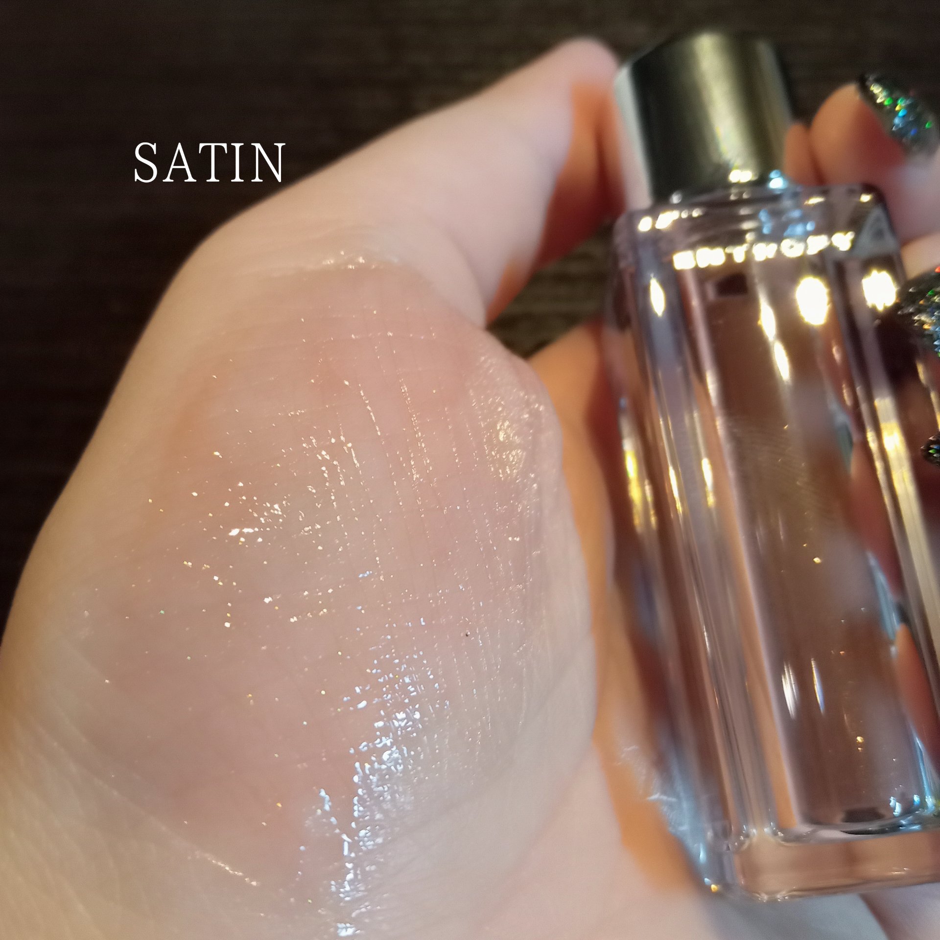 チュールグロス/ENTROPY/リップグロスを使ったクチコミ（2枚目）