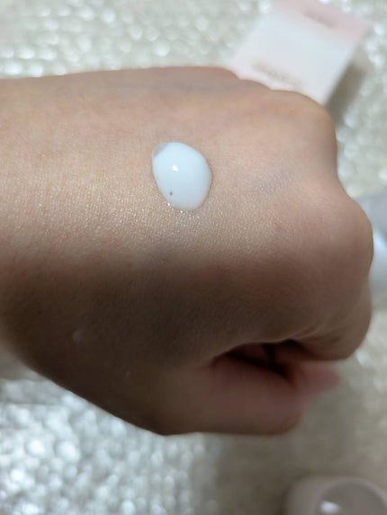 Kaoru on LIPS 「シンプレリフトアンドグローアンプルサラッとした軽いテクスチャー..」(2枚目)