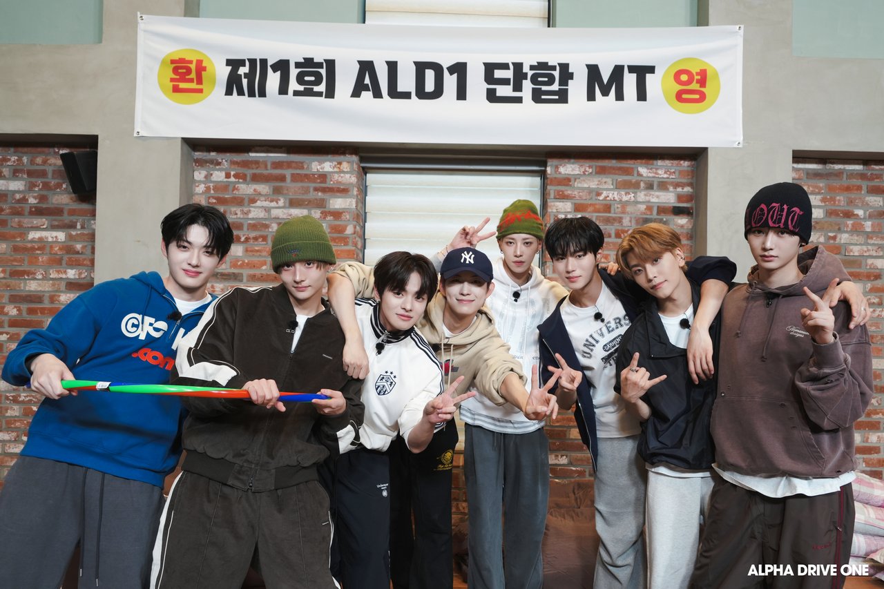 'ONE DREAM FOREVER' EP.5-8 Behind Photo

part1

#archive