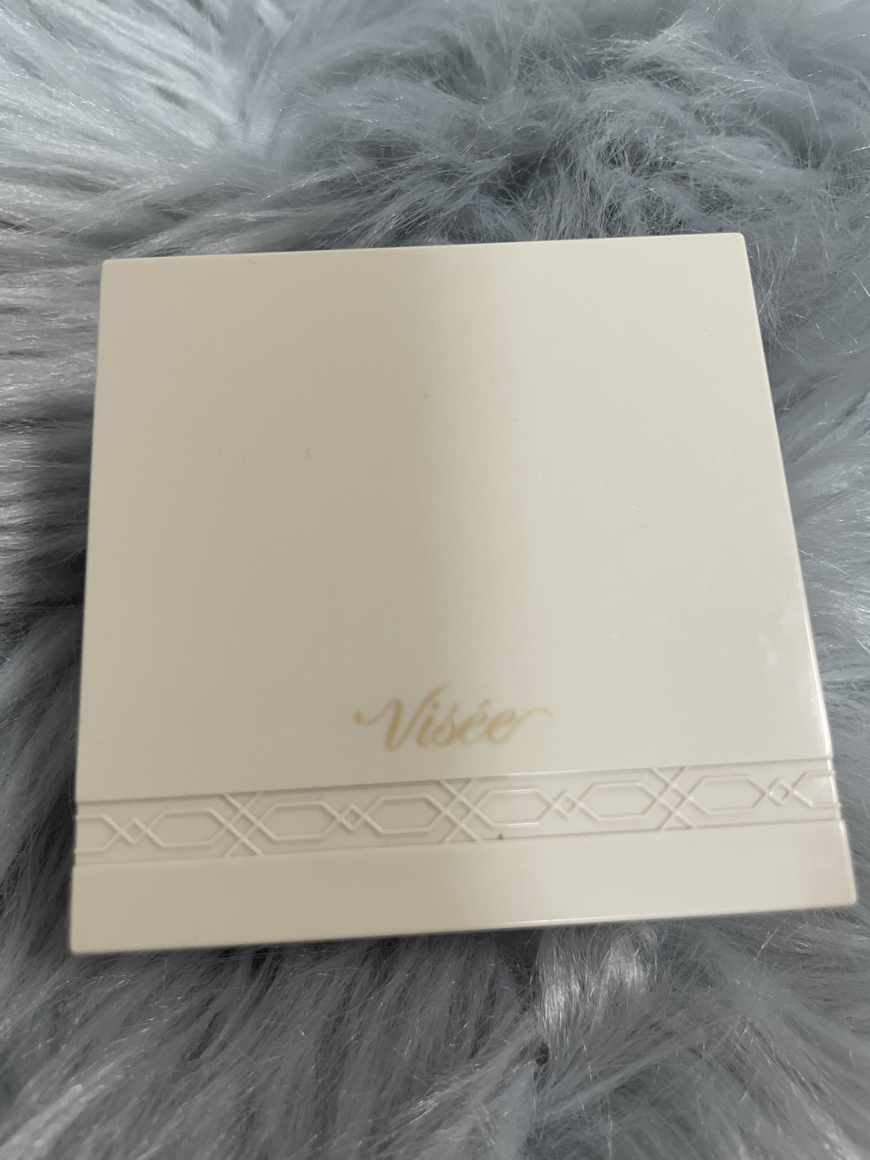 トリニタス グロウ パウダー/Visée/ルースパウダーを使ったクチコミ（2枚目）