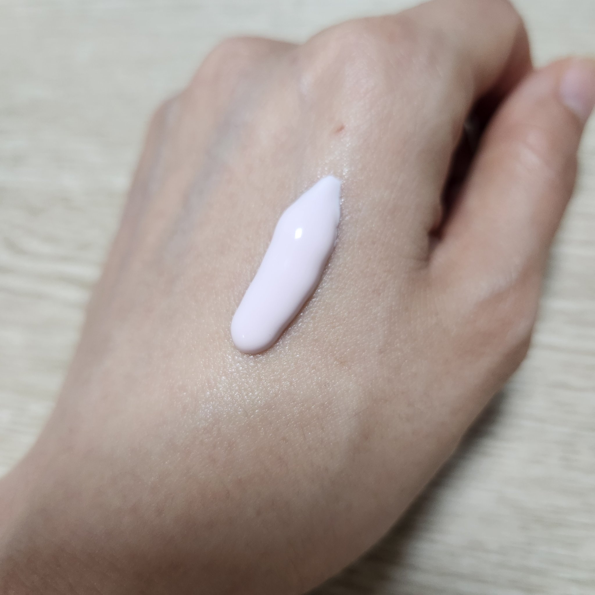 ウォータースプラッシュシカトーンアップクリーム/espoir/化粧下地を使ったクチコミ（2枚目）