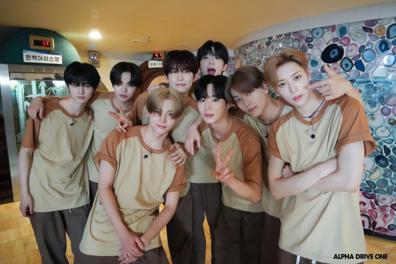 'ONE DREAM FOREVER' EP.9-10 Behind Photo

part1

#archive