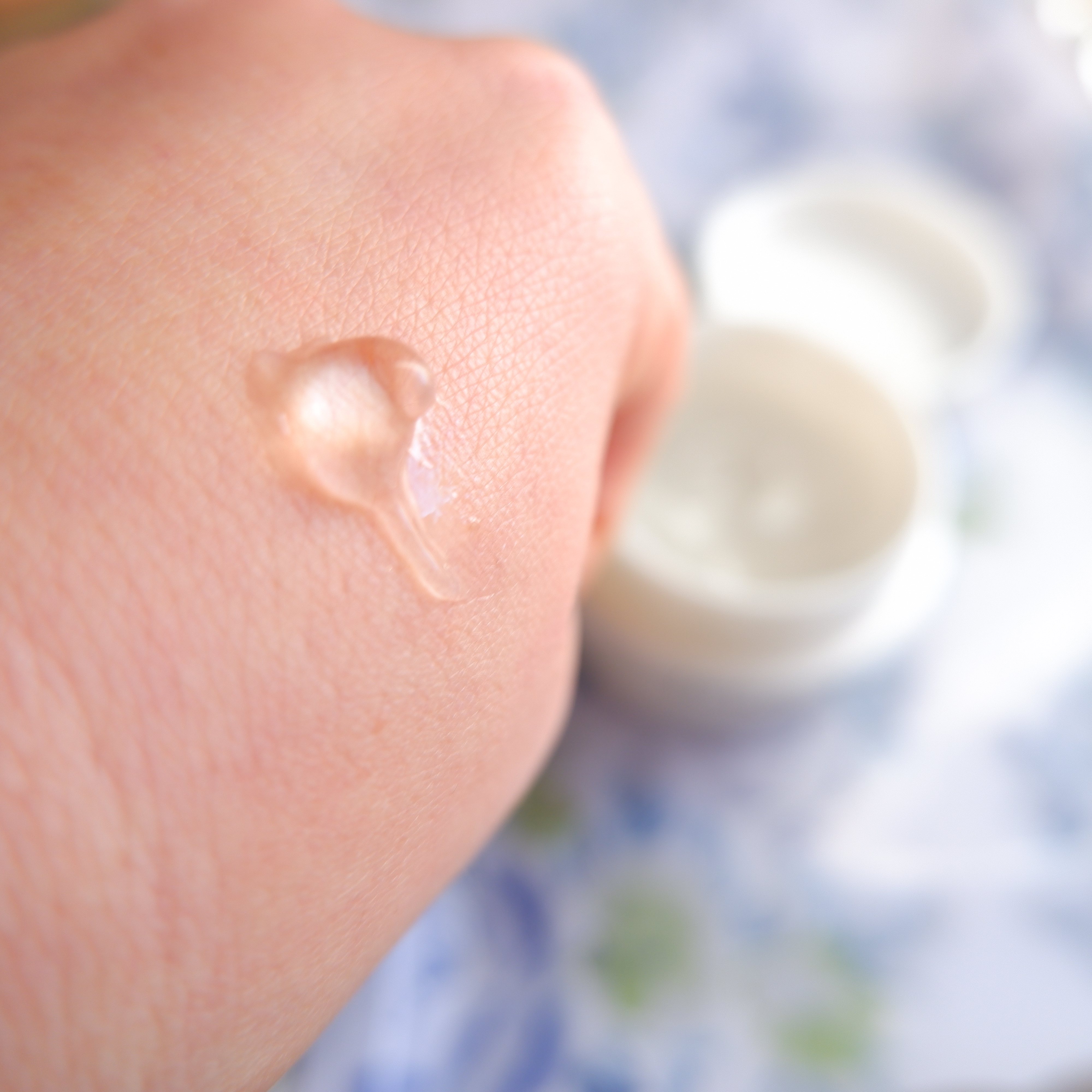 イオナエフナイトラッピングパック/ゼリア新薬工業/フェイスクリームを使ったクチコミ（3枚目）