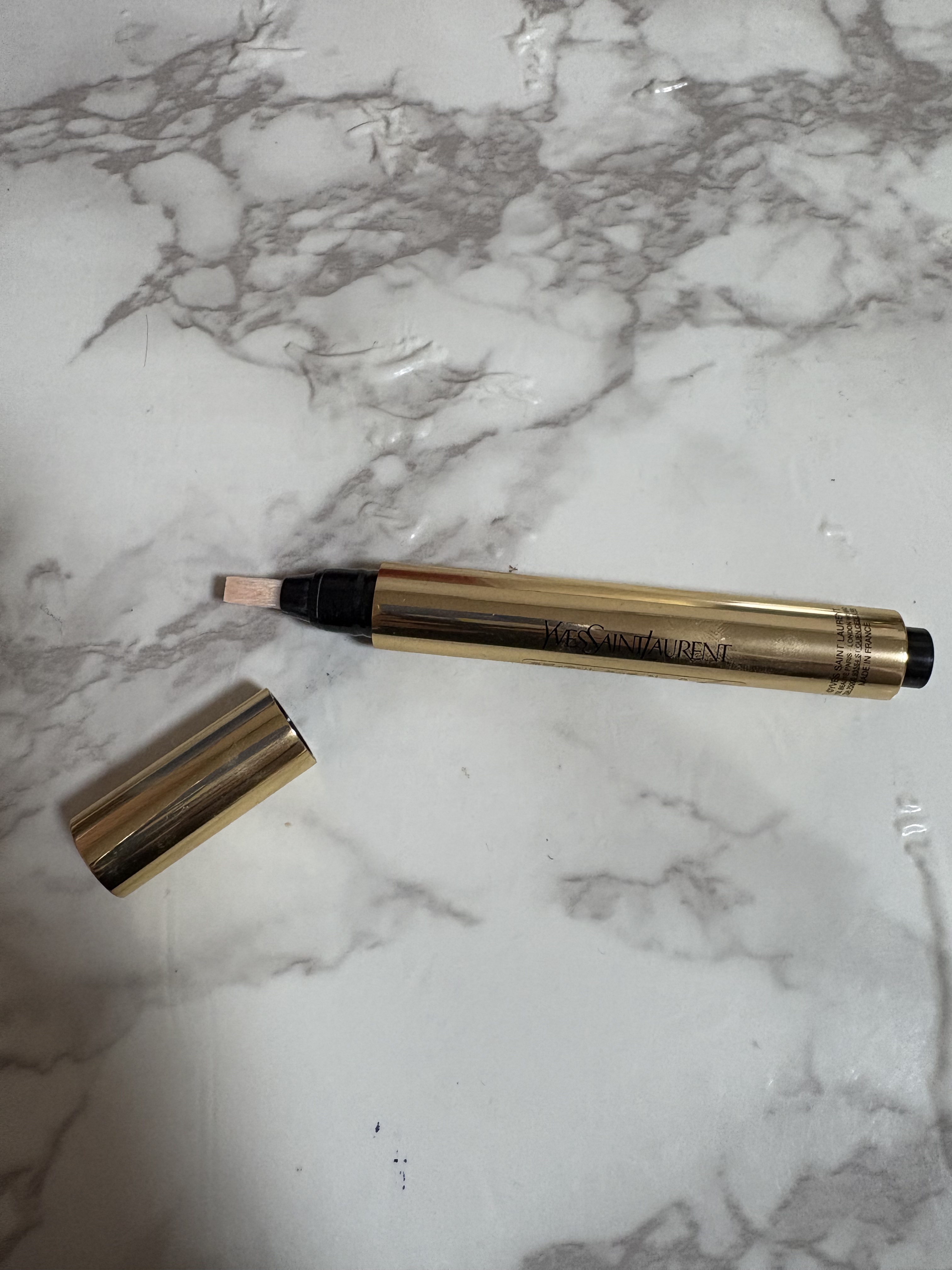 ラディアント タッチ/YVES SAINT LAURENT BEAUTE/リキッドコンシーラーを使ったクチコミ（2枚目）