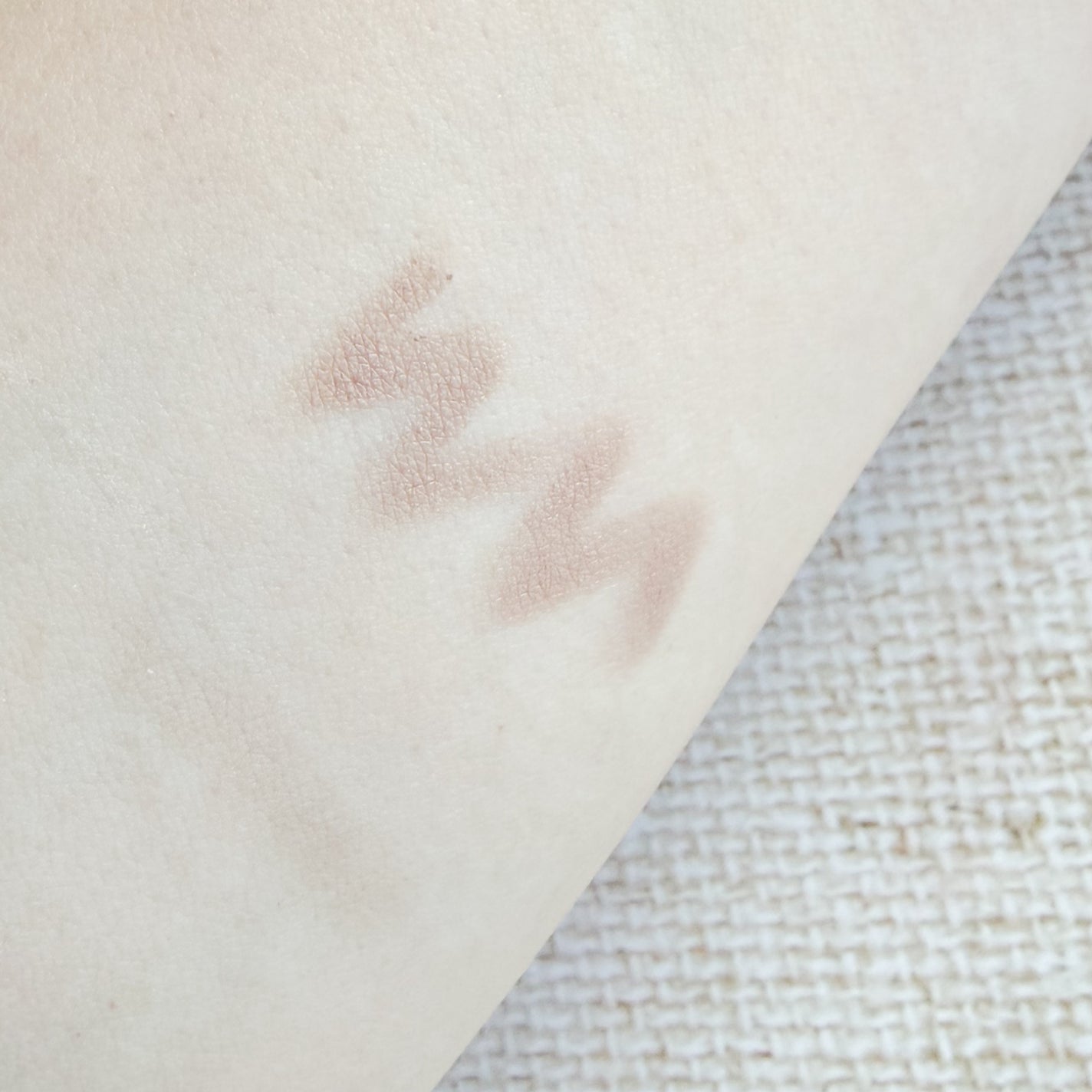 シェーディングペンシル/CEZANNE/ハイライト・シェーディングを使ったクチコミ(4枚目)