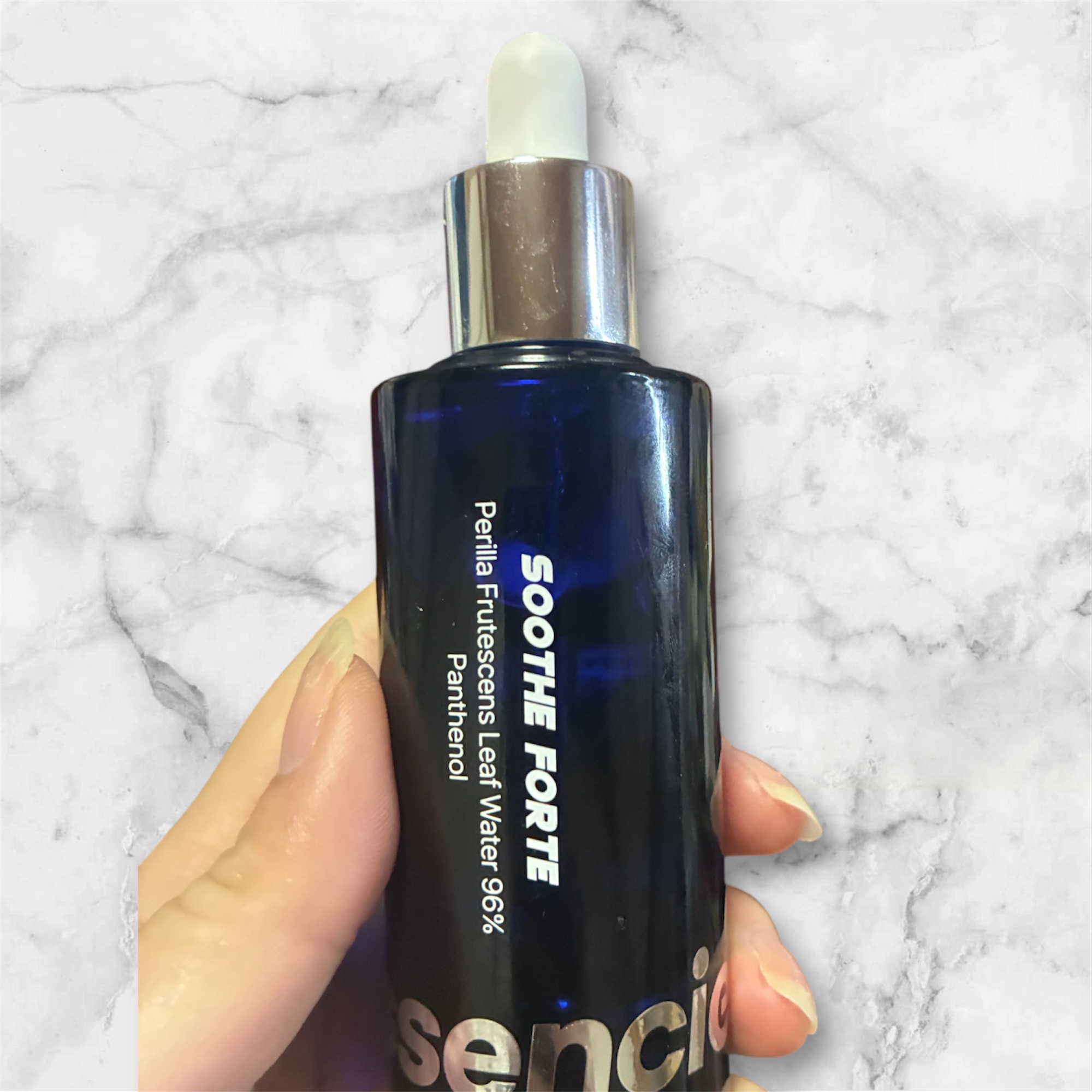 SOOTHE FORTE SERUM/essenciel/ブースター・導入液を使ったクチコミ（2枚目）