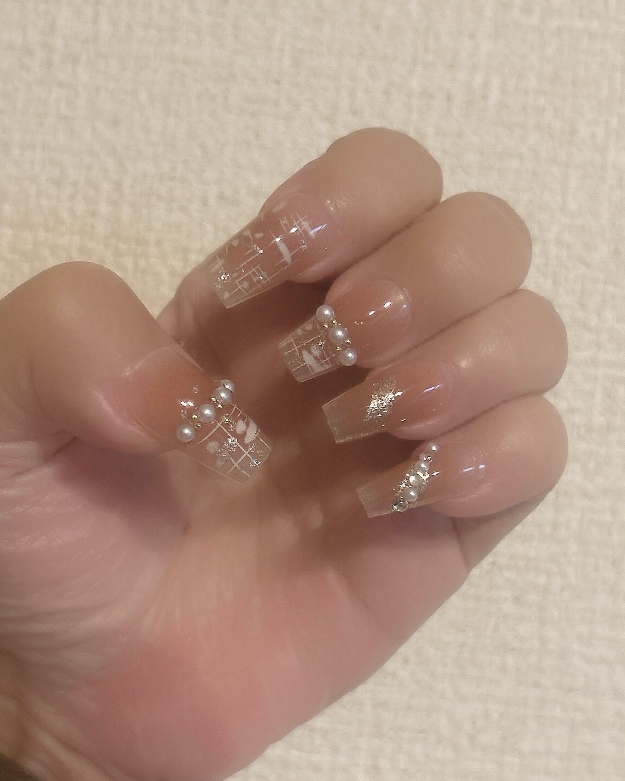 *⑅୨୧┈┈┈┈┈┈┈┈┈୨୧⑅*｡
@nao__nao__705 ⇦他の投稿はこちら

渡韓した時にネイルオフしちゃったから自爪が割れ放題で買ってあったネイルチップ装着💅

最近のチップって取れないのね〜✨

ちなみにSHEINの安いや