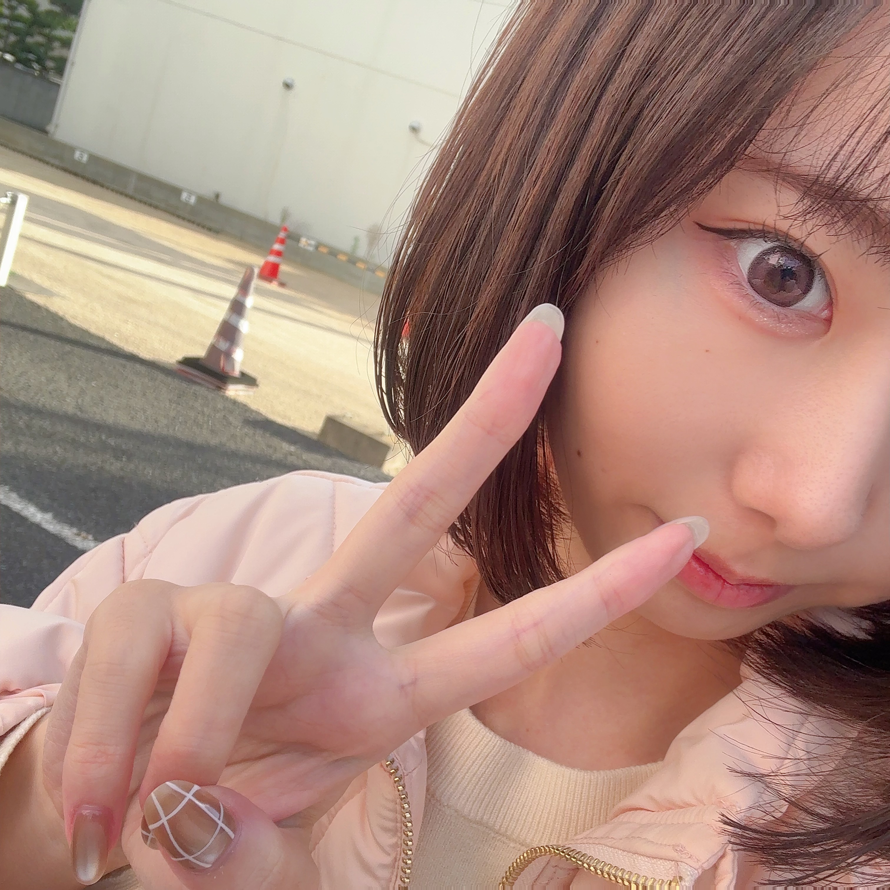 【ボブにしました】


2年ぶりにボブにしました！

色も落ち着いた感じですごく気に入っております！！

みんなもかわいい髪色、髪型で年越し楽しもうね！




いつも見てくれてありがとう♡



#ボブ 