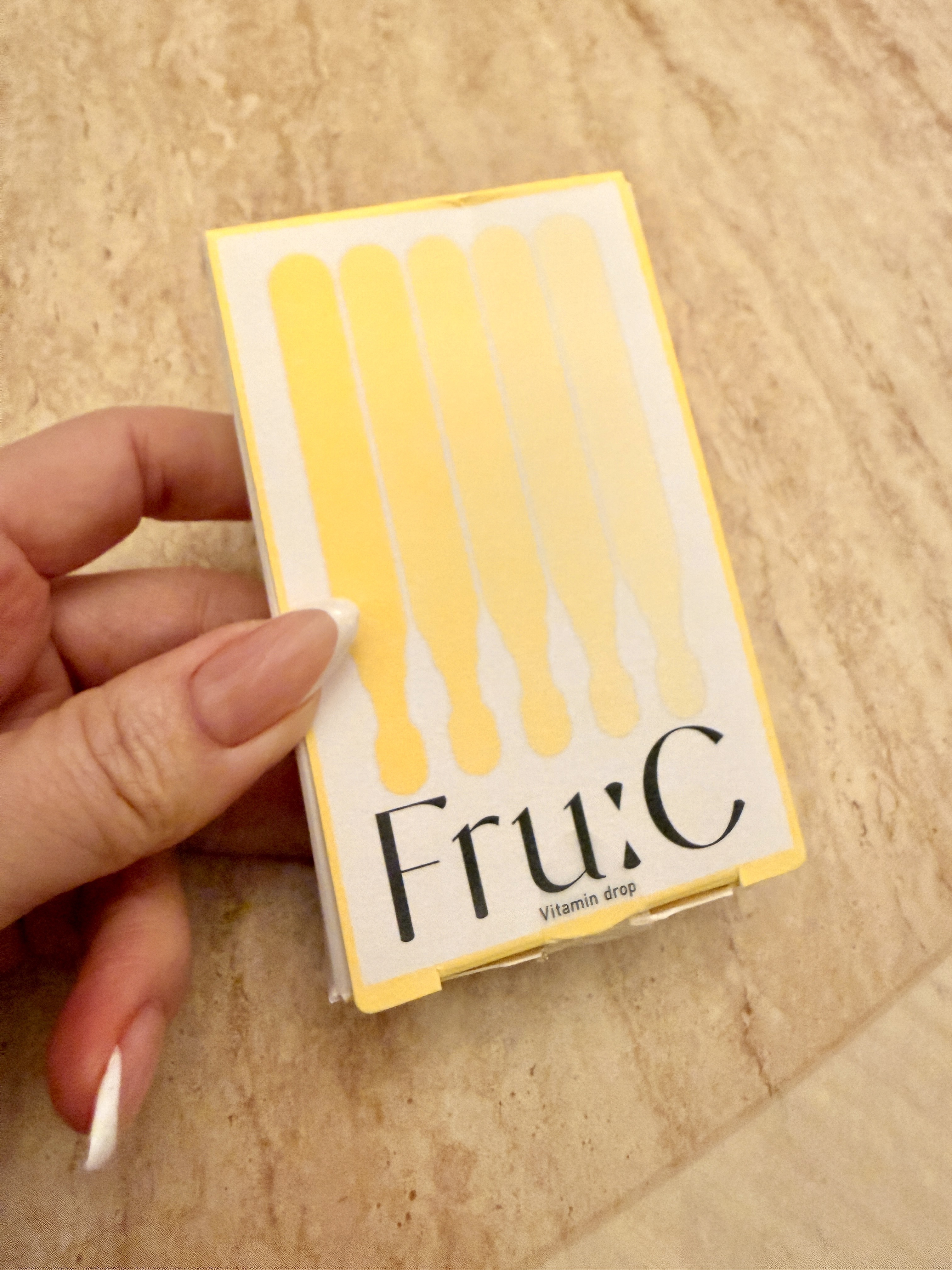 Fru:C Fru:C ビタミンドロップのクチコミ「Fru:C ビタミンドロップ5包
これは無菌密封ビタミンC美容液。
できたてビタミンCを新鮮な.....」（1枚目）