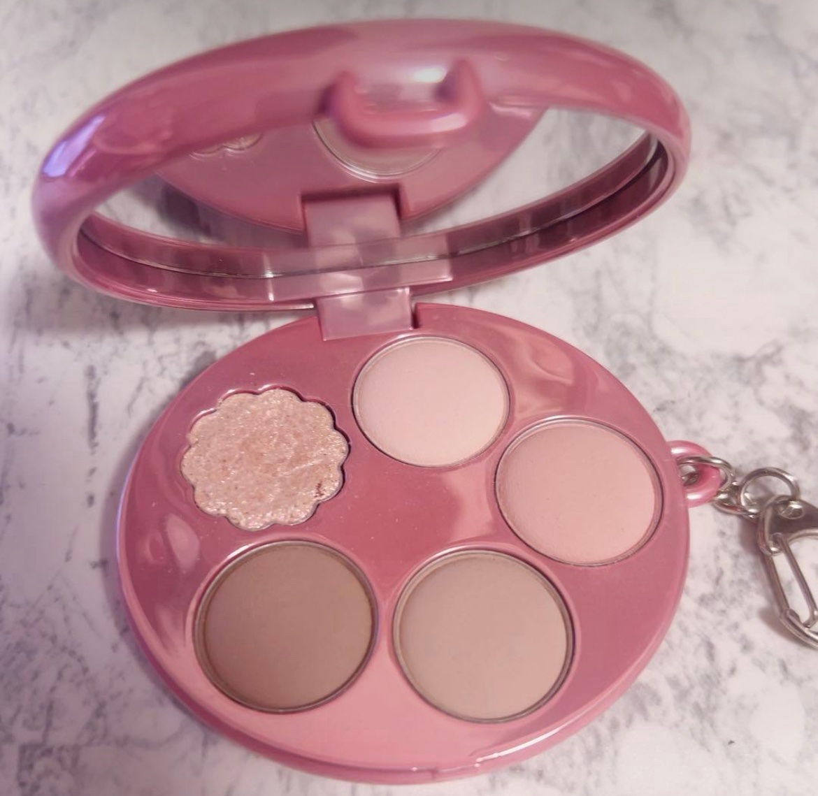 フィー ポケットアイパレット/fwee/アイシャドウパレットを使ったクチコミ（1枚目）