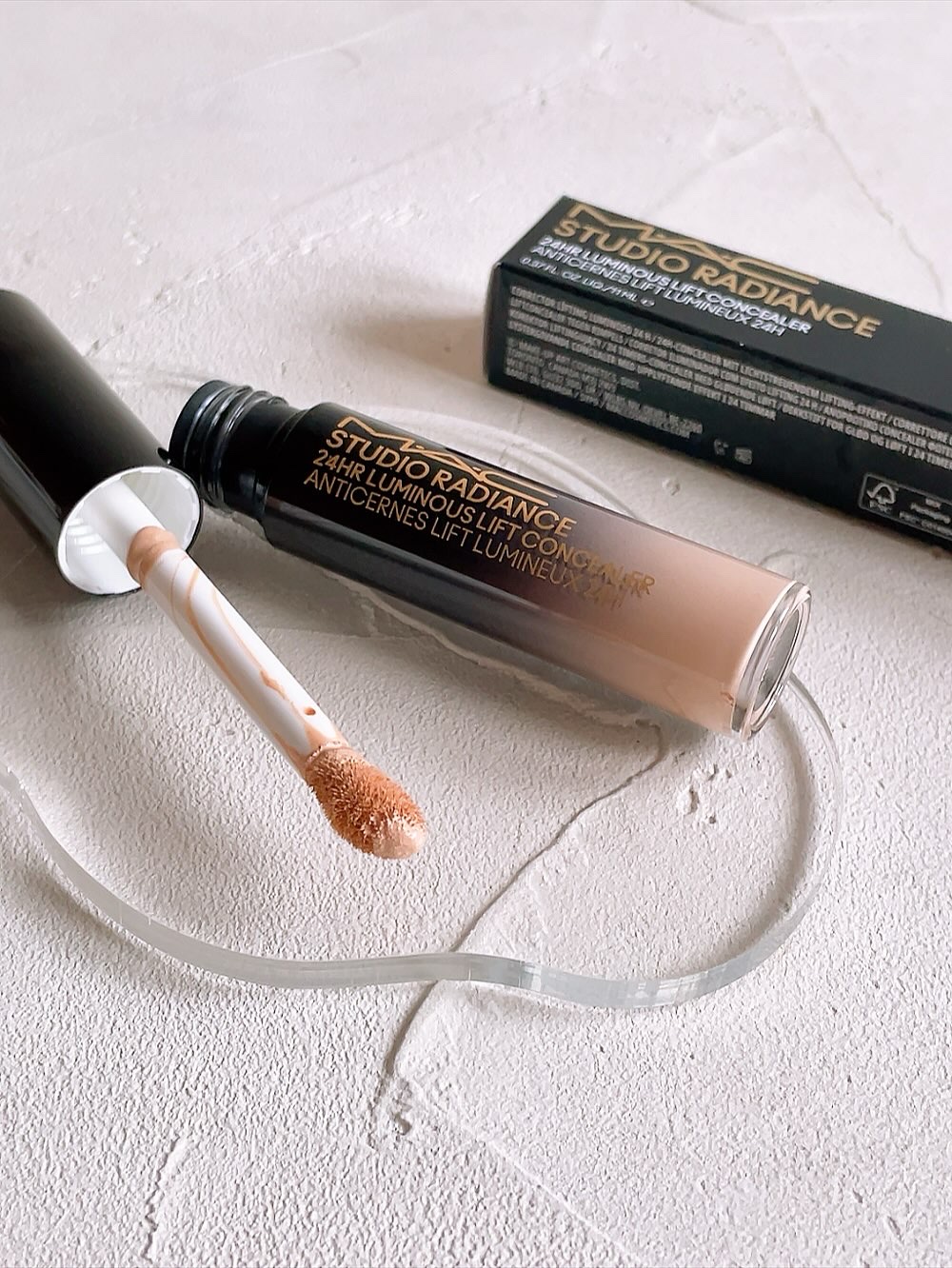 スタジオ ラディアンス 24 ルミナス コンシーラー/M・A・C/リキッドコンシーラーを使ったクチコミ（2枚目）