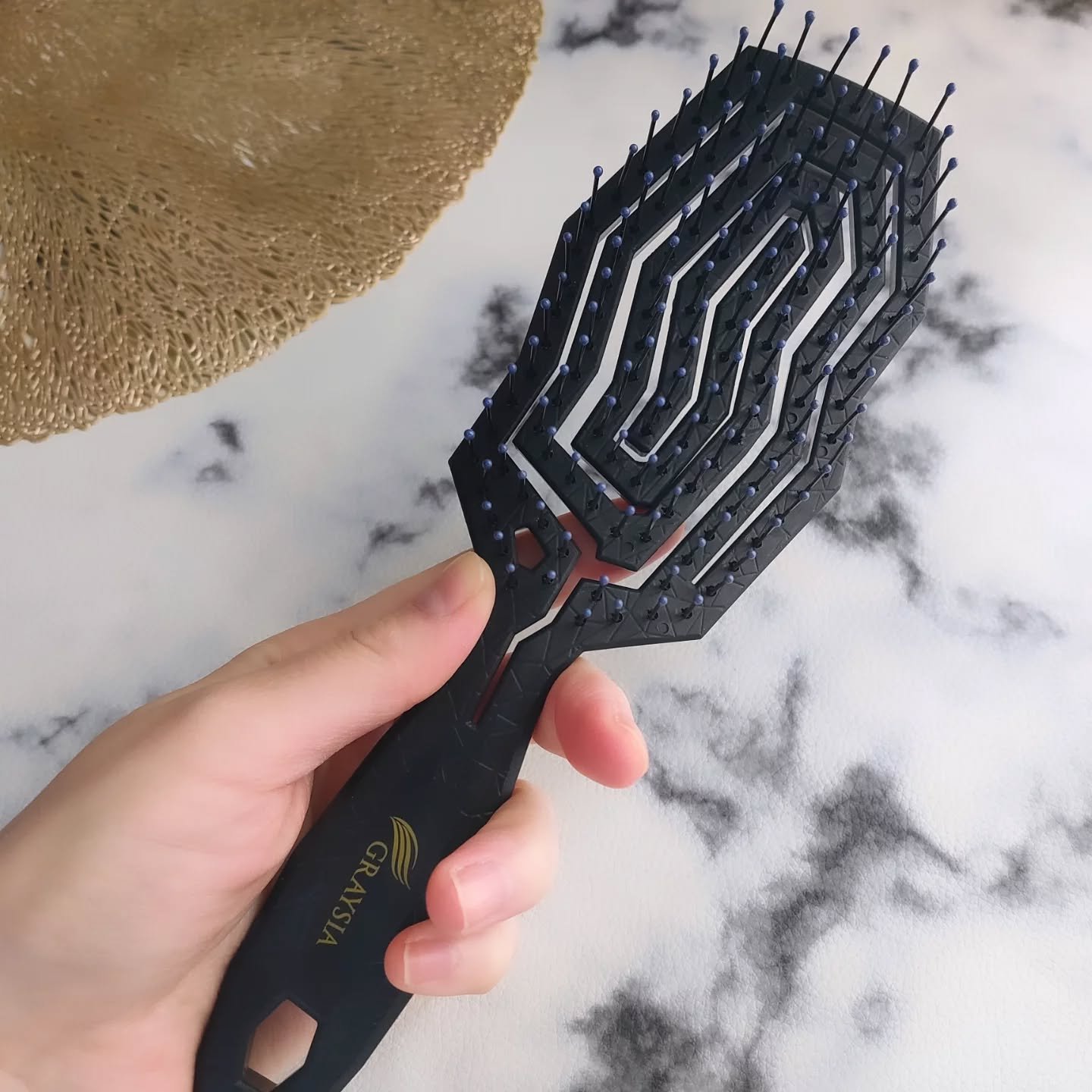 グレイシア　エアーマジックブラシ/ジュエル・コスメティックス/ヘアブラシを使ったクチコミ（3枚目）