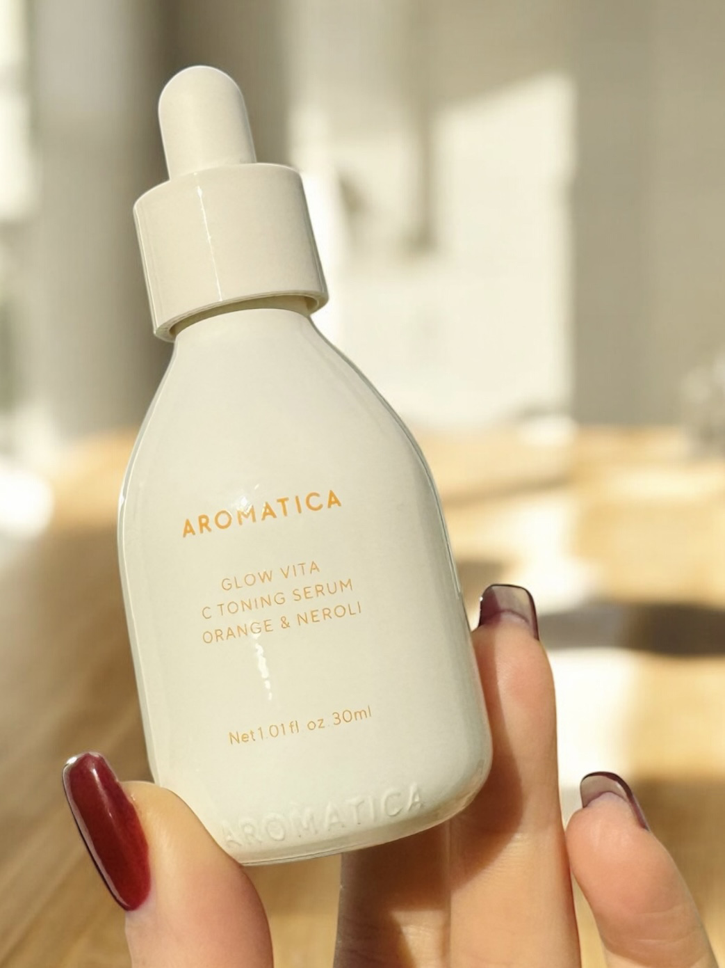 AROMATICA 
グロービタCトーニングセラム

さわやかビタミンC光彩オイルカプセルセラム
たった2週間で満たされる輝くお肌
グロービタCトーニングセラムオレンジ&ネロリ

敏感肌でも低刺激で使える
マイルドなビタミンCセラム

🧡