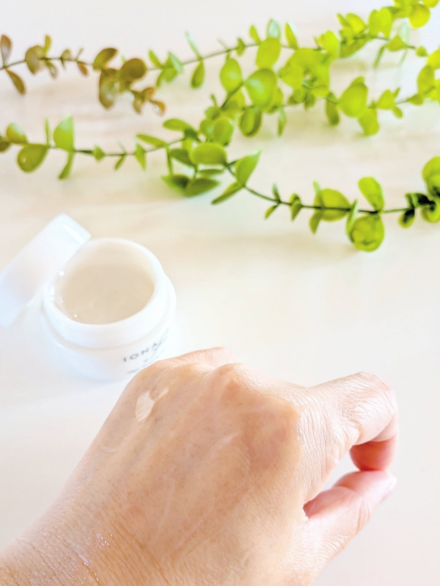 ナイトラッピングパック/イオナ エフ/フェイスクリームを使ったクチコミ(5枚目)