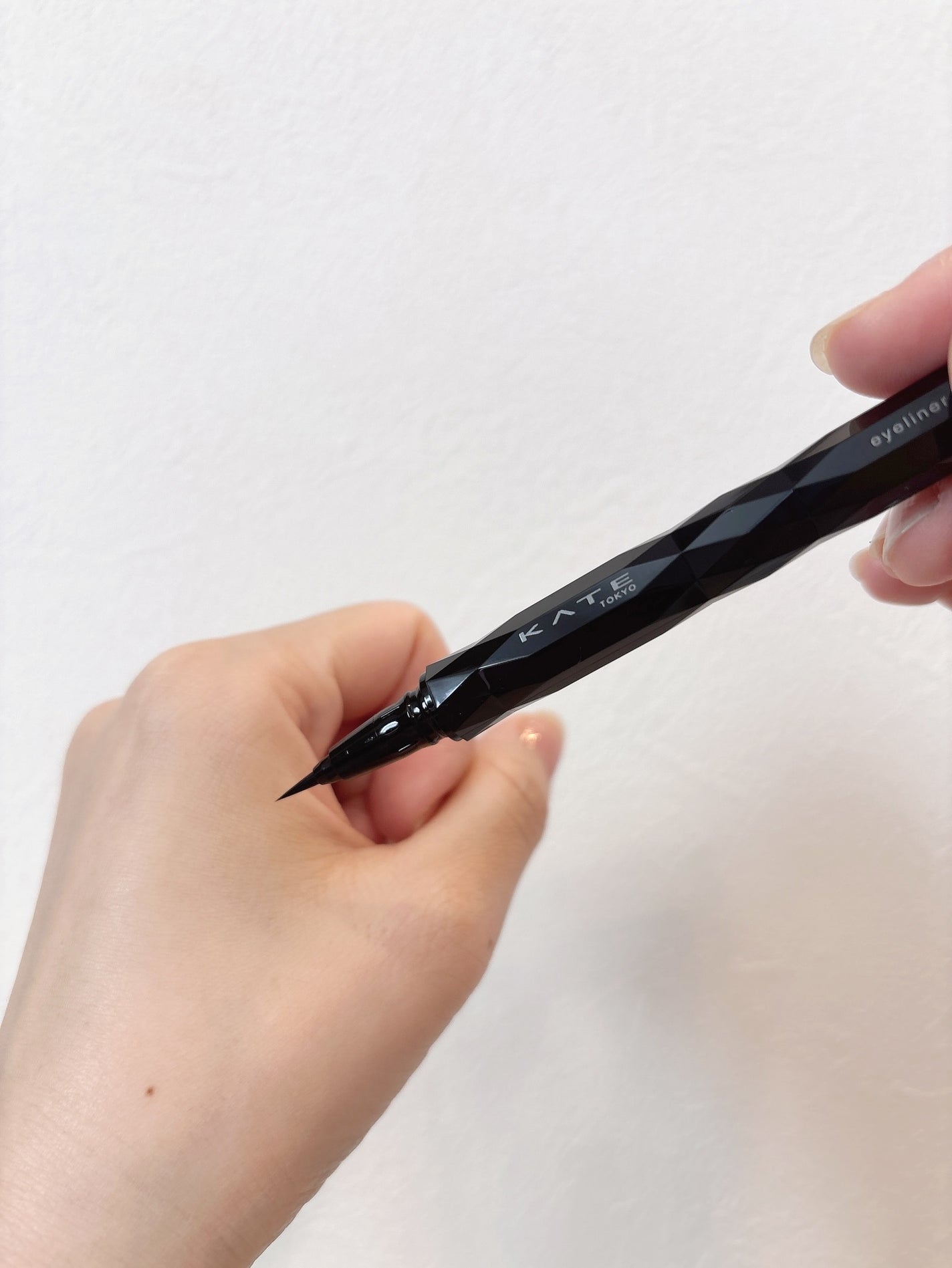 スーパーシャープライナーEX4.0/KATE/リキッドアイライナーを使ったクチコミ(4枚目)