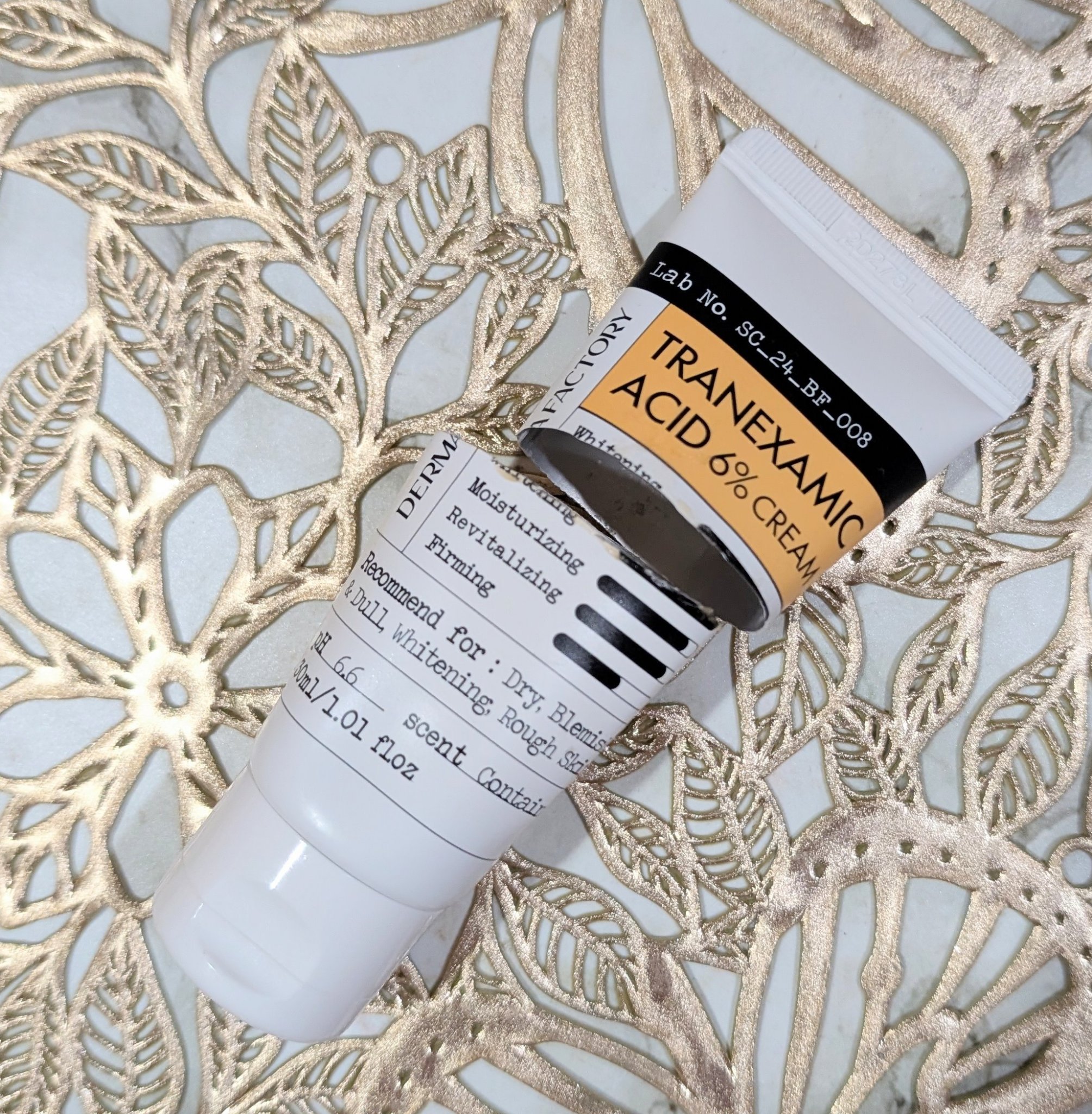 ♦1軍スキンケアの
　　　　　　使い切り品♦







〜・〜・〜・〜・〜・〜・〜・〜・

☆DERMA FACTORY

　　トラネキサム酸6％クリーム
　　30ml

✺美白・保湿

〜・〜・〜・〜・〜・〜・〜・〜・

✓美白ケアに