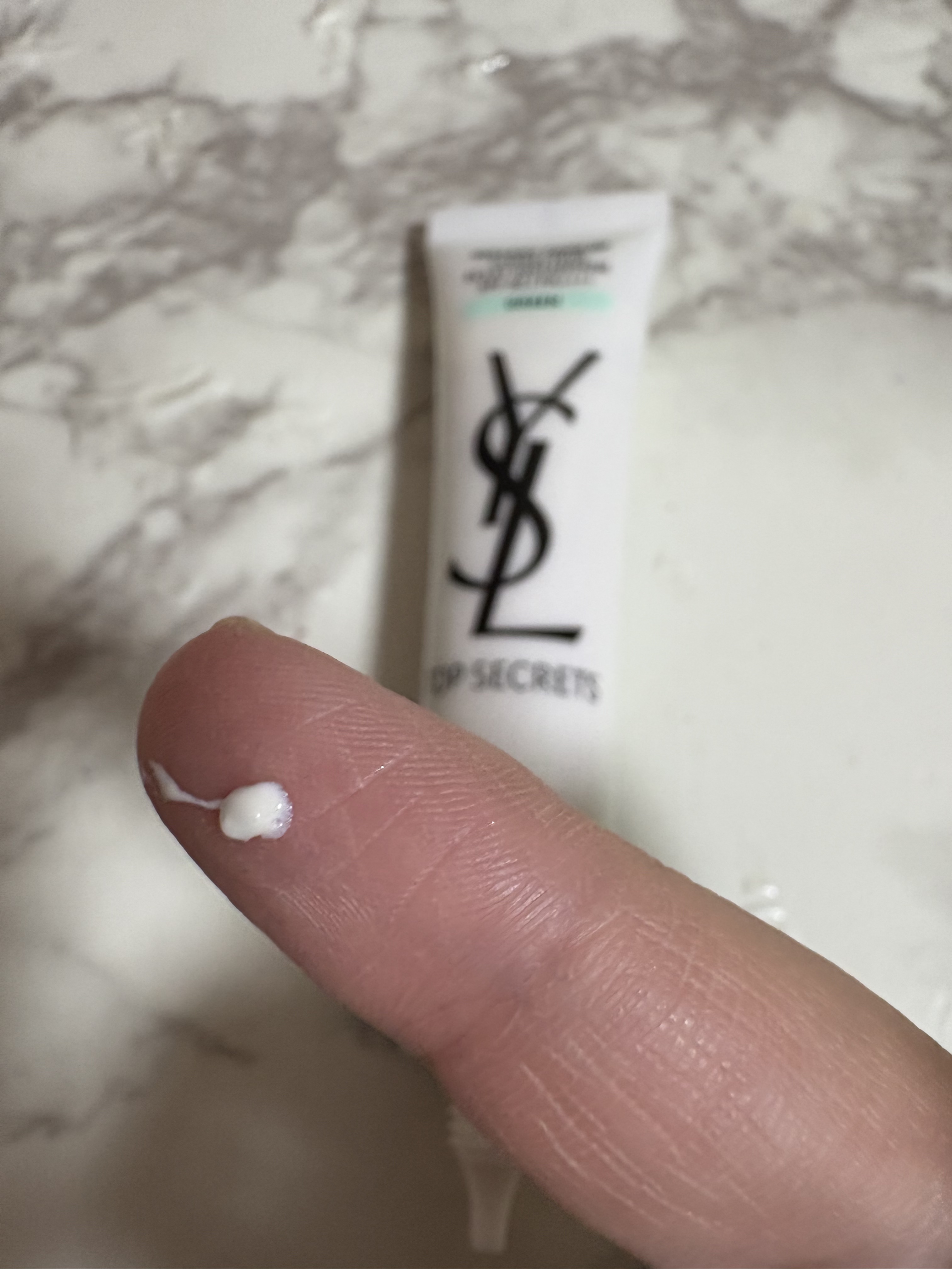 トップ シークレット インスタント トーンアップ/YVES SAINT LAURENT BEAUTE/化粧下地を使ったクチコミ（3枚目）