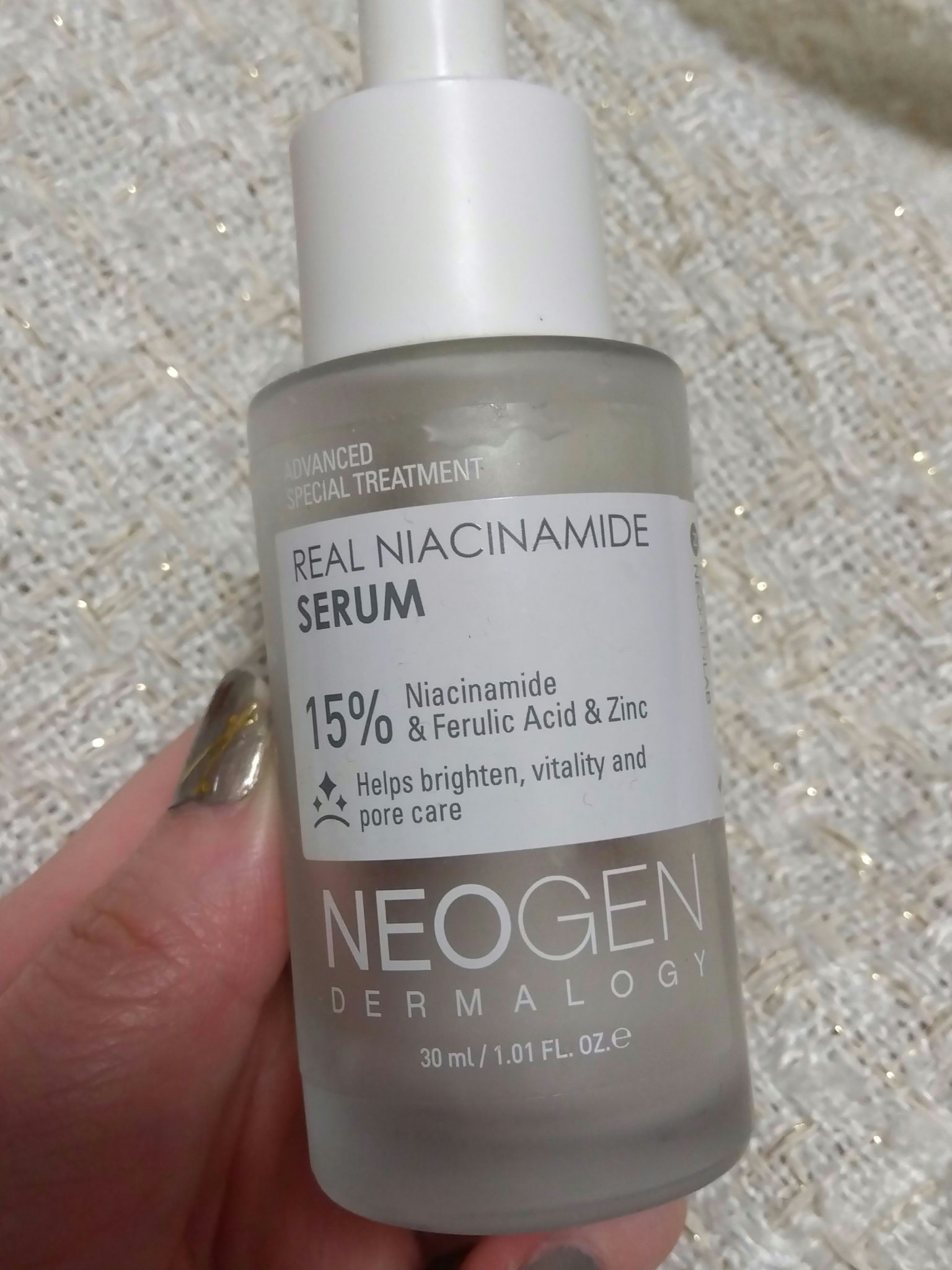 #NEOGEN からの#提供 を使い切ったのでレビュー_φ(･_･

#リアルナイアシンアミドセラム
ナイアシンアミドを15%配合で、白玉肌に仕上げてくれるセラム

なめらかに伸びるテクスチャーで、しっとりめ
べたつきが苦手な方は使いにくい