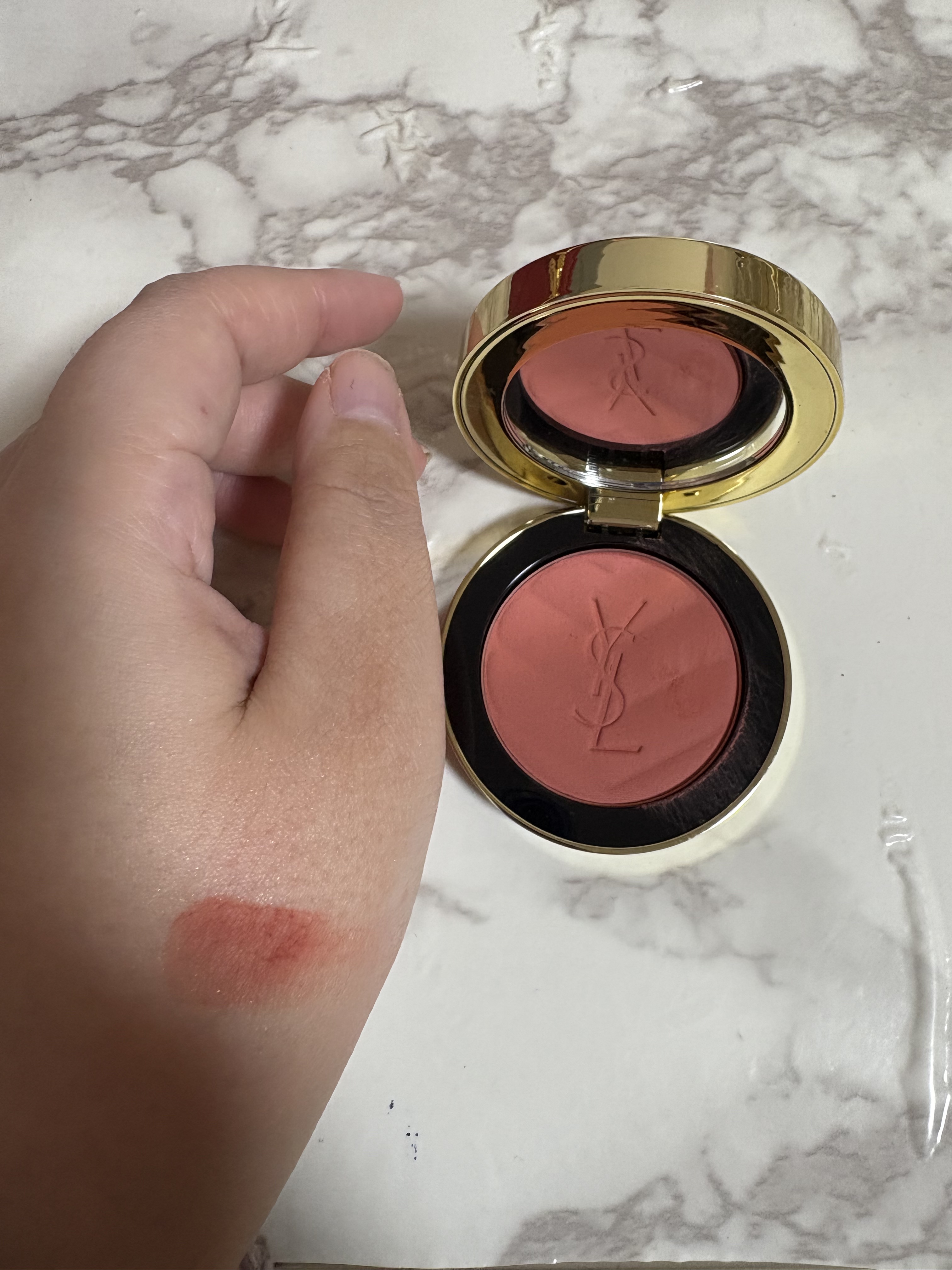 YSL メイクミーブラッシュ パウダー/YVES SAINT LAURENT BEAUTE/パウダーチークを使ったクチコミ（2枚目）