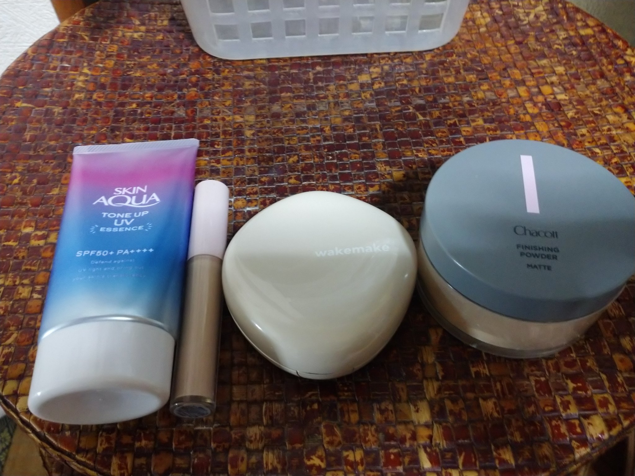 🌷今日のメイク🌷

スキンアクア トーンアップUVエッセンスラベンダー
wakemakeウォーターグロウコーティングバーム01ロージーポーセリン
チャコット・コスメティクスフィニッシングパウダー マット761ナチュラル

ドーリーエンジ