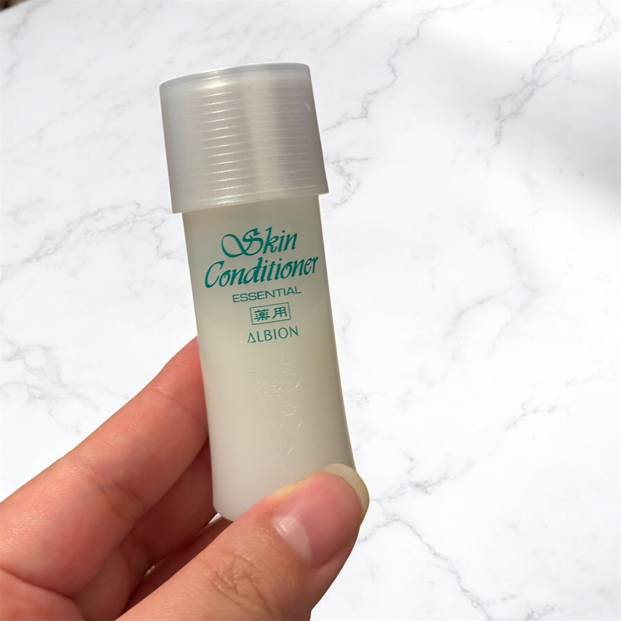  薬用スキンコンディショナーエッセンシャル N/ALBION/化粧水を使ったクチコミ（1枚目）