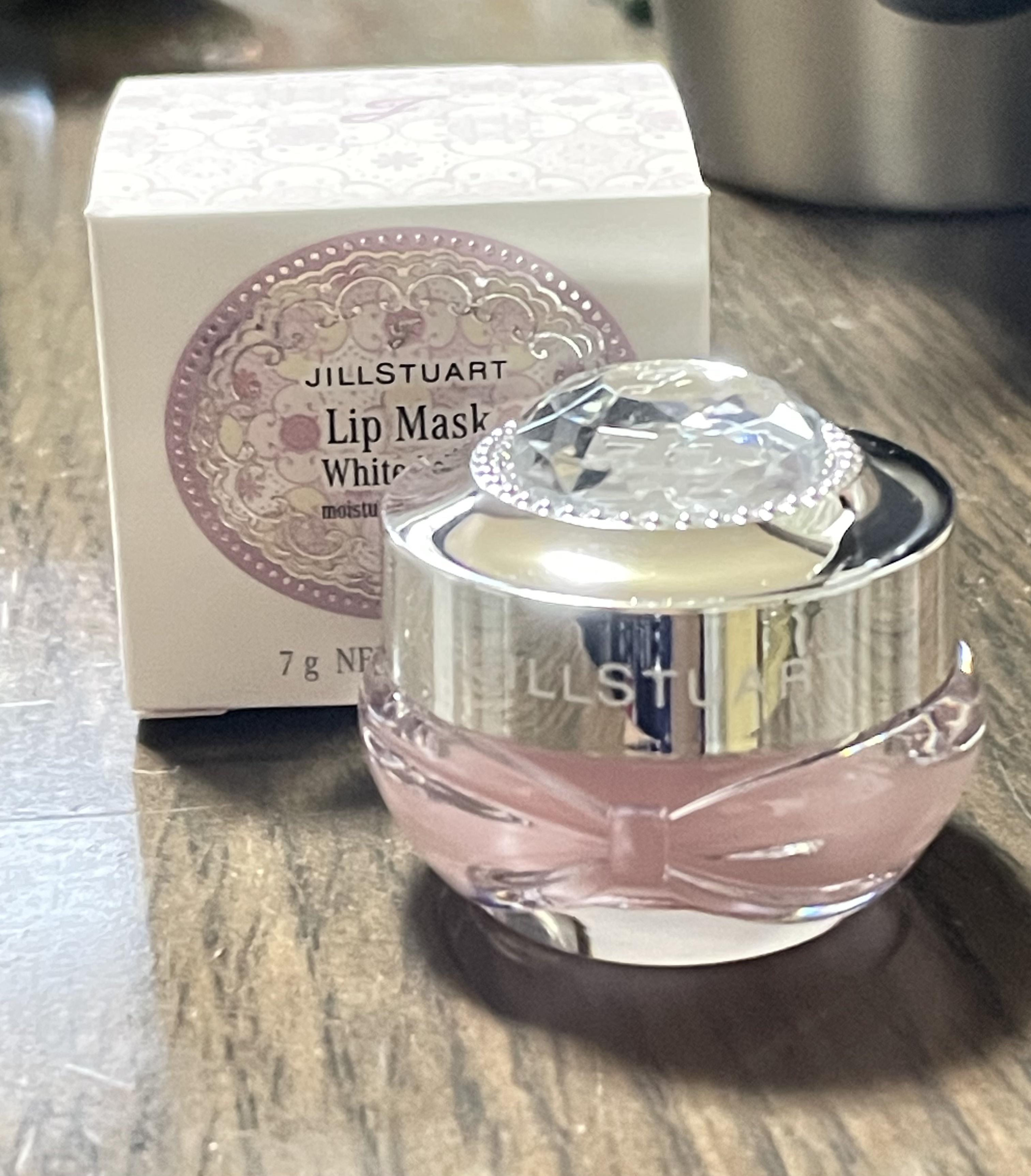 JILL STUART ジルスチュアート ホワイトフローラル リップマスク のクチコミ「こんにちは。今回はジルスチュアートのリップをご紹介します。


ご紹介するものはこちら💁‍♀️.....」（1枚目）