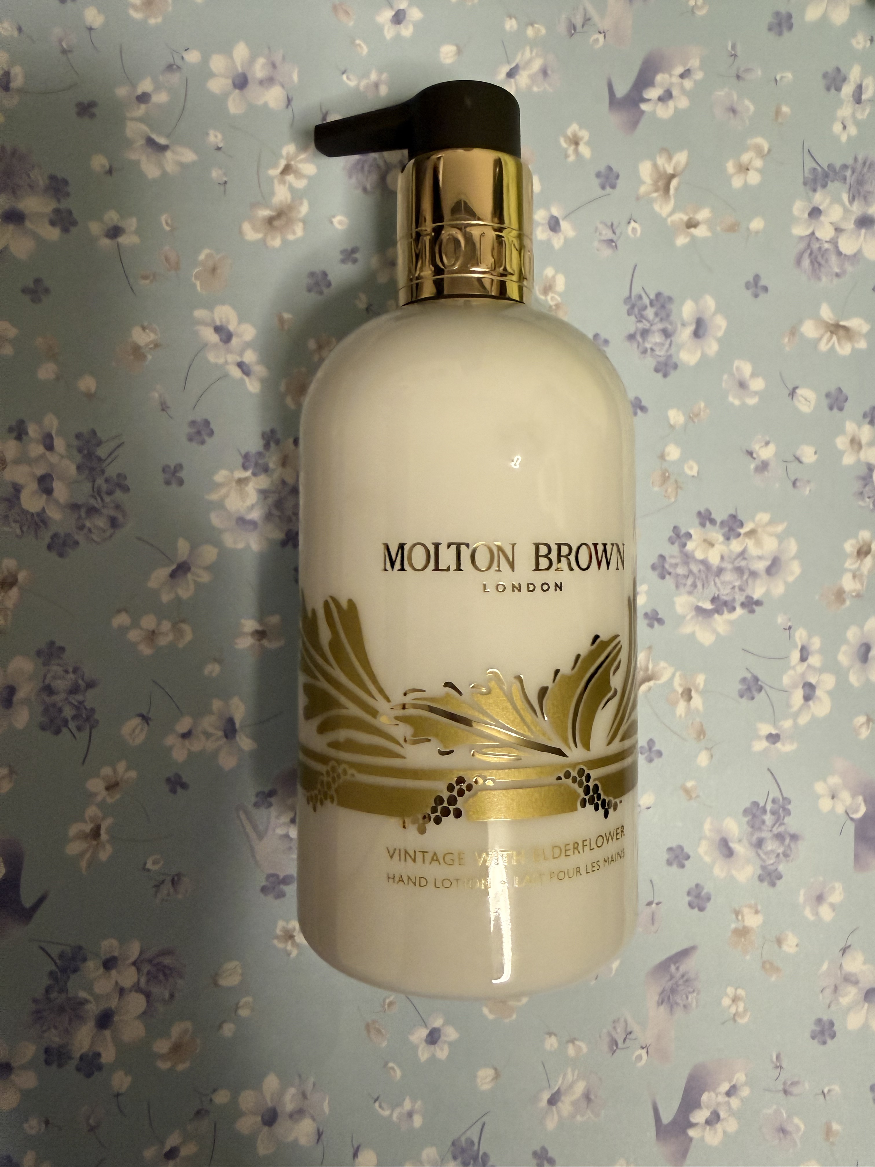フェスティブヴィンテージエルダーフラワー ハンドローション /モルトンブラウン/ハンドクリームを使ったクチコミ（1枚目）