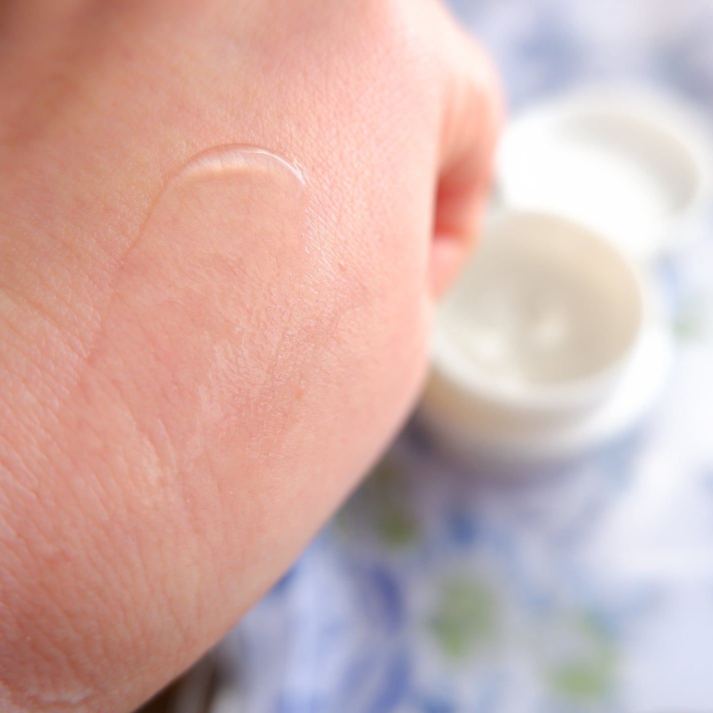 イオナエフナイトラッピングパック/ゼリア新薬工業/フェイスクリームを使ったクチコミ(4枚目)