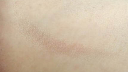 rom&nd スライドインシングルのクチコミ「あっという間に涙袋爆誕✨️2枚目写真光の加減で少し分かりにくいかもしれないんですが実際見ると発.....」(2枚目)