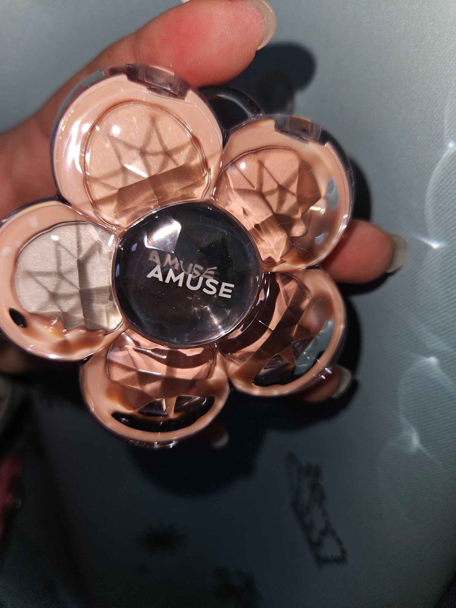 フローラアイパレット/AMUSE/アイシャドウを使ったクチコミ（1枚目）